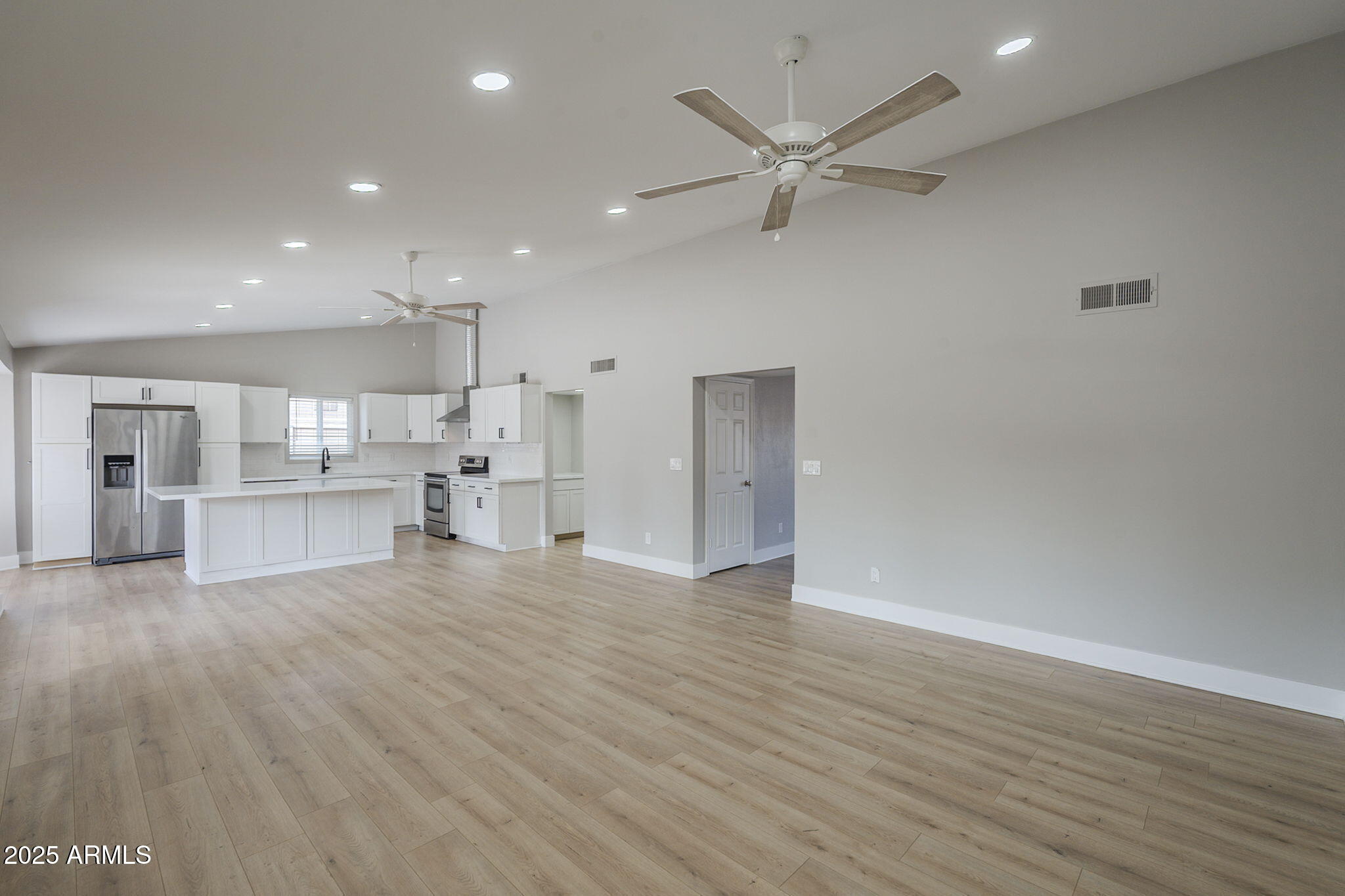 6443 E SANDRA Terrace