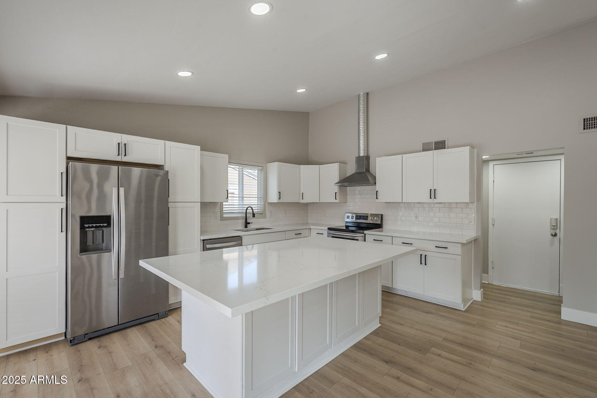 6443 E SANDRA Terrace