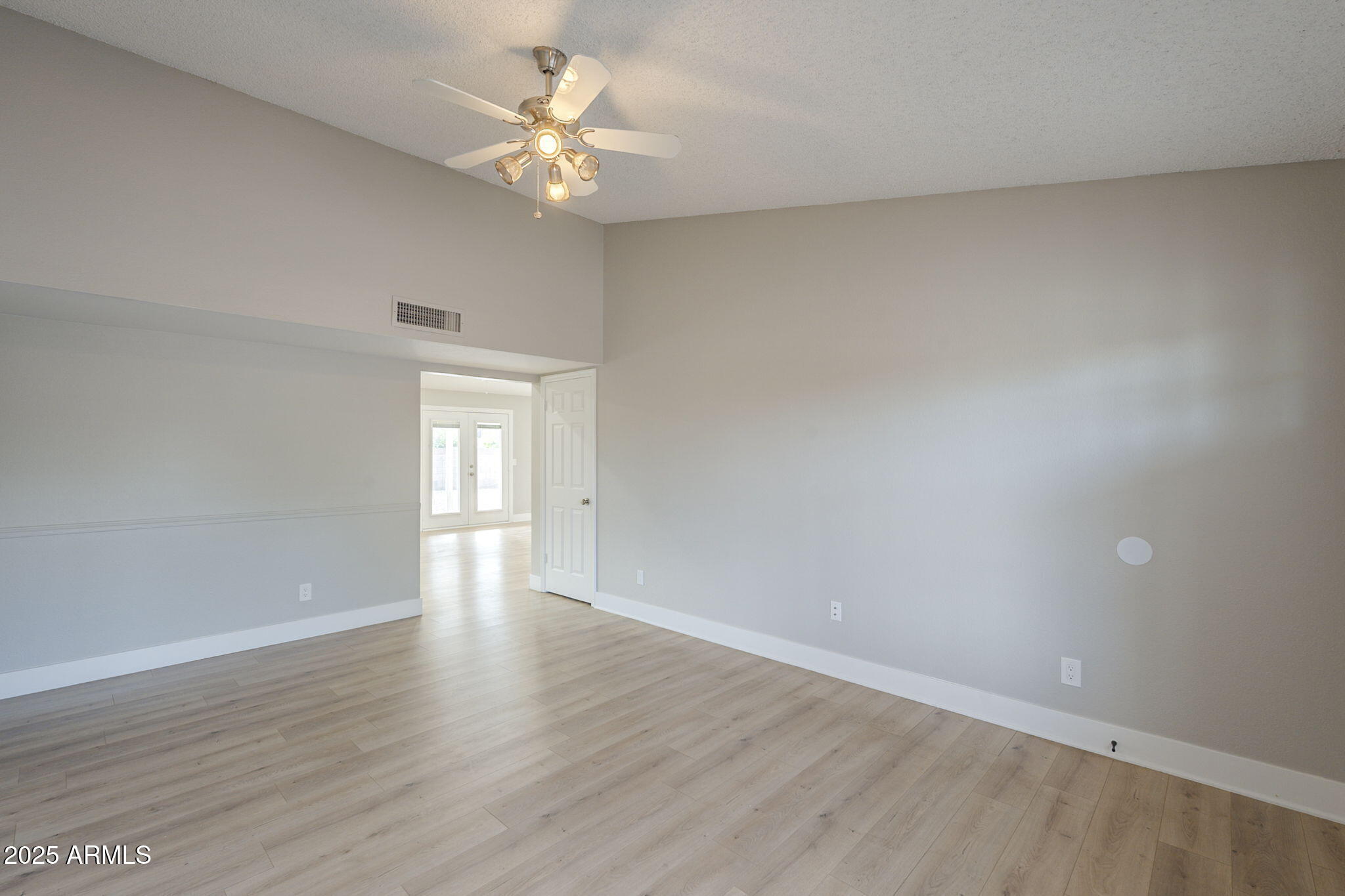 6443 E SANDRA Terrace