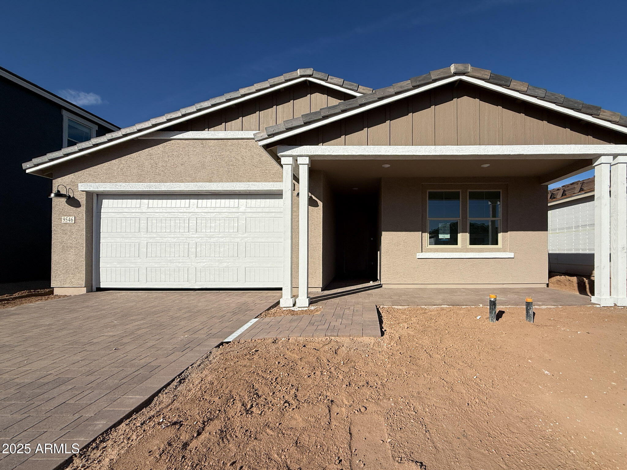 9546 W TAMARISK Avenue