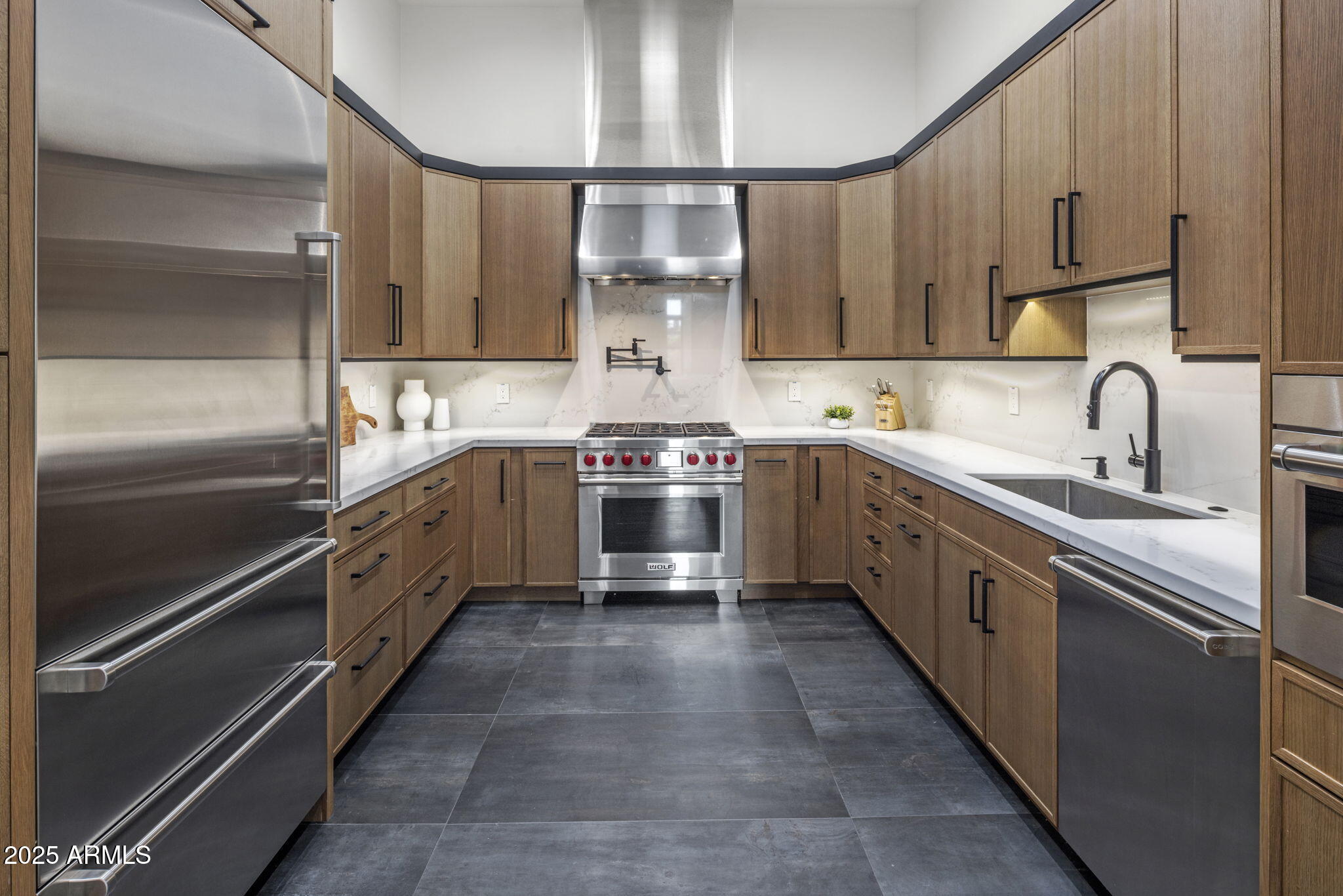 7627 E SUNNYSIDE Drive