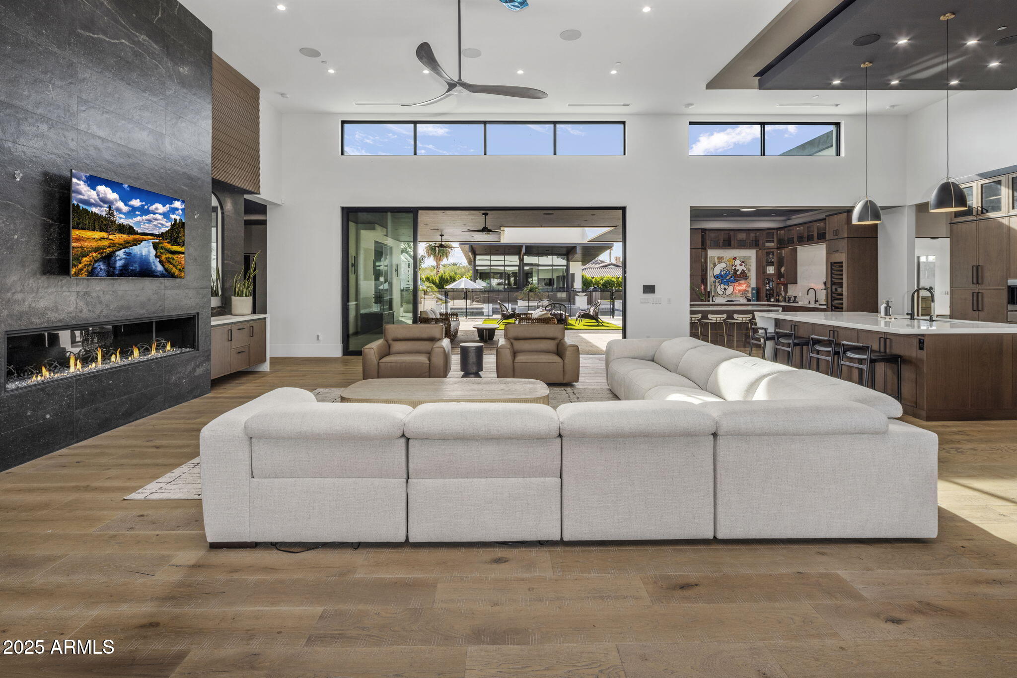 7627 E SUNNYSIDE Drive