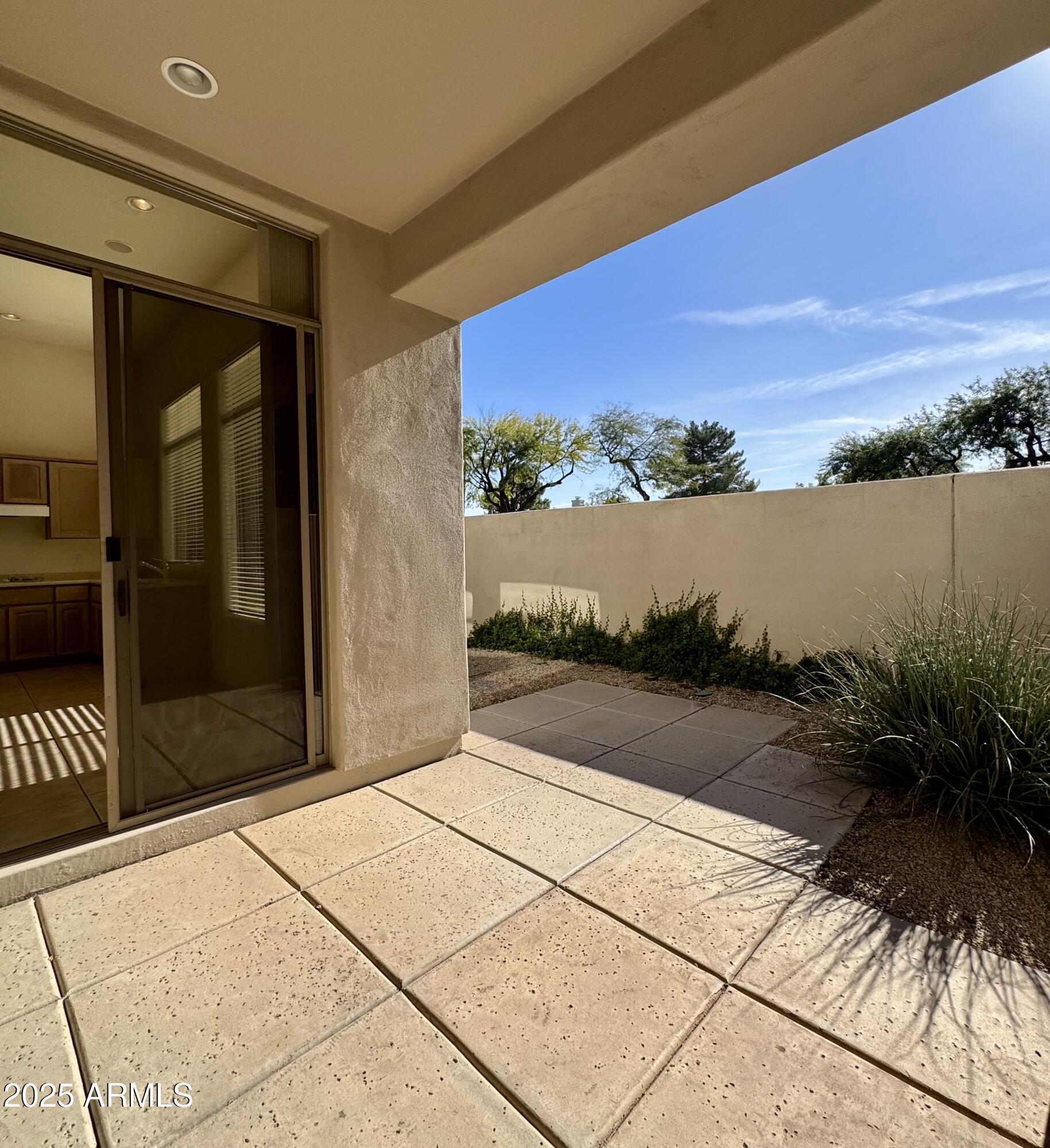 7307 E VAQUERO Drive