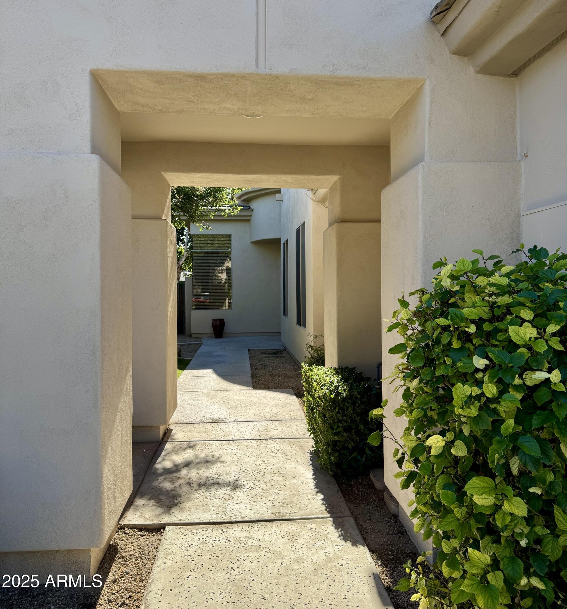 7307 E VAQUERO Drive