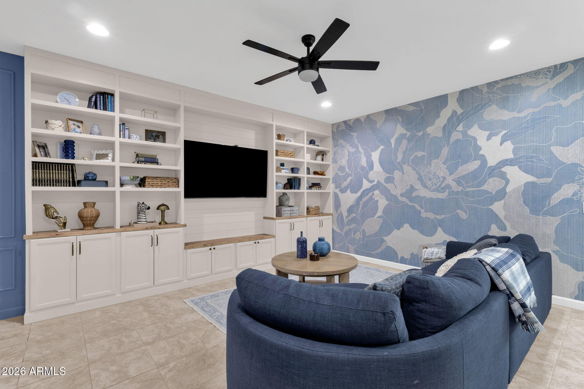 2532 W Shanley Avenue