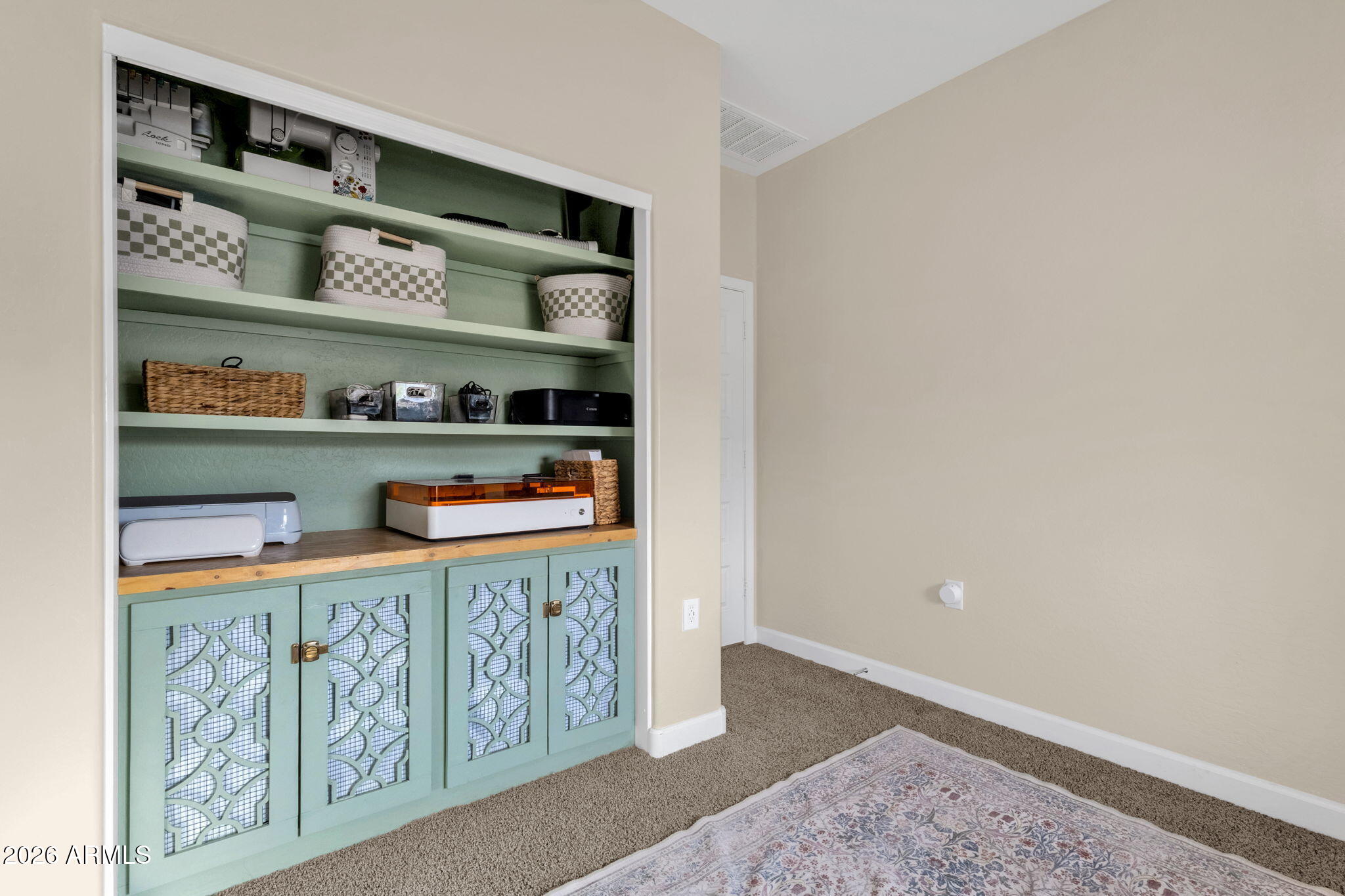 2532 W Shanley Avenue