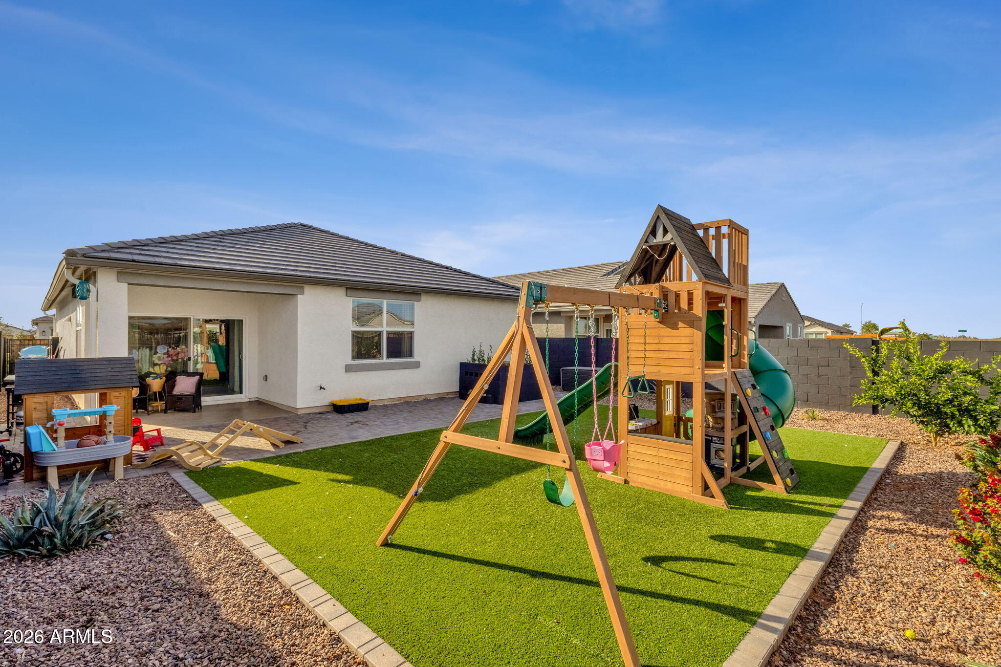 2532 W Shanley Avenue