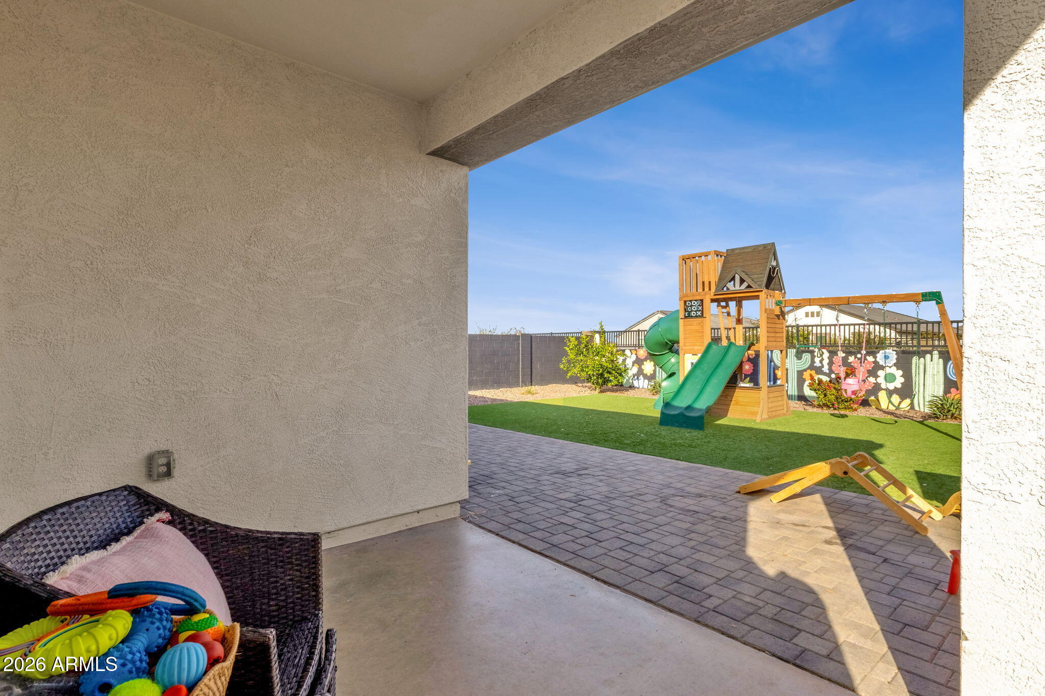 2532 W Shanley Avenue