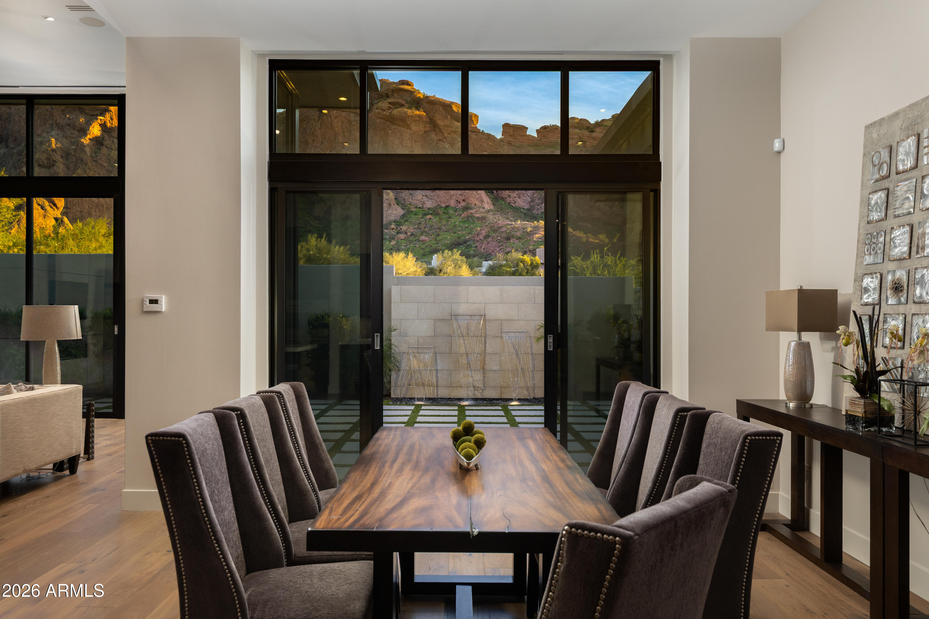 5935 N ECHO CANYON Lane