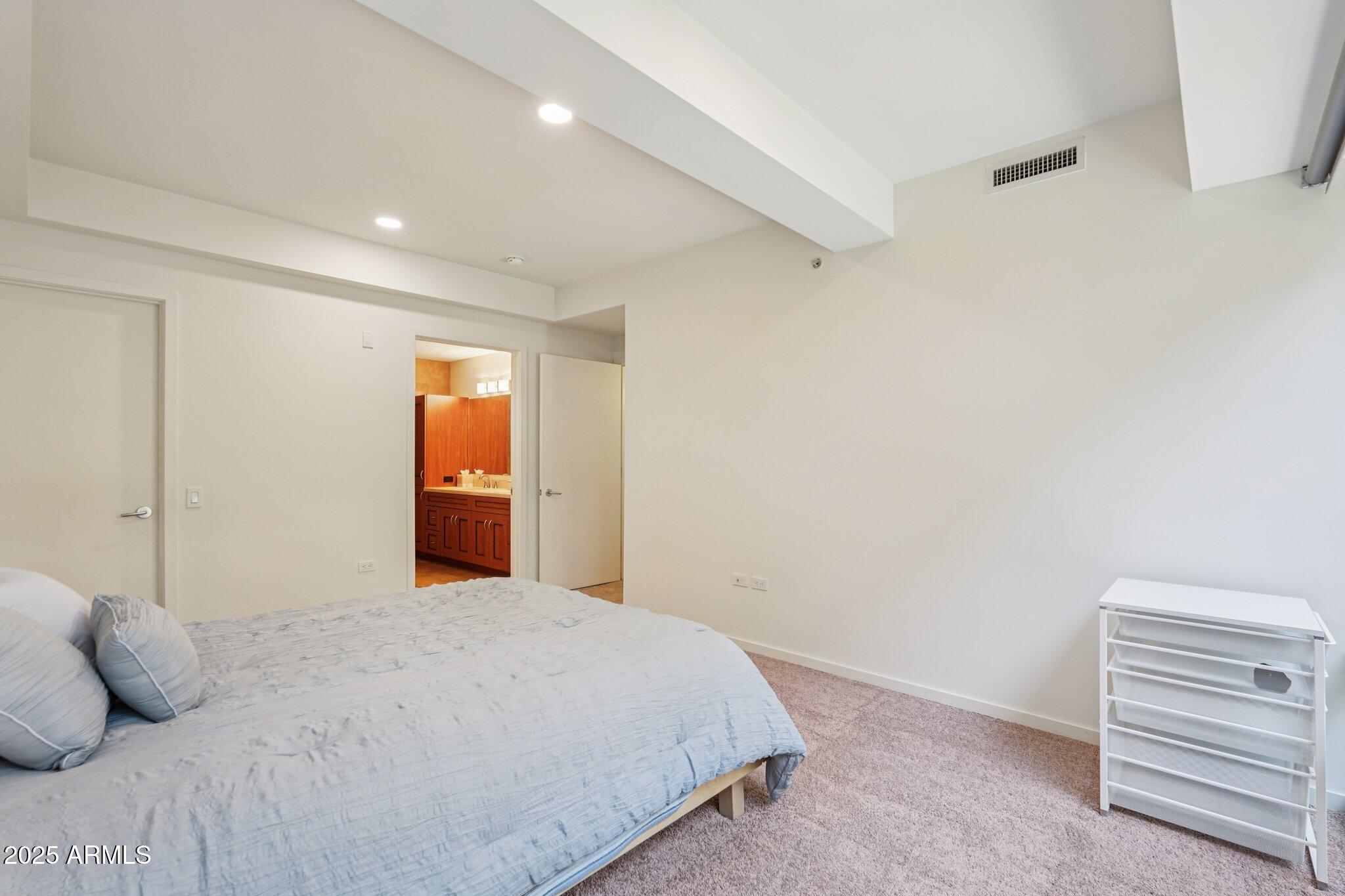 7161 E RANCHO VISTA Drive 2002