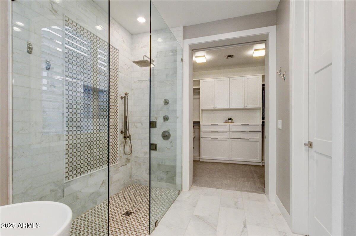 9467 E ROCKWOOD Drive