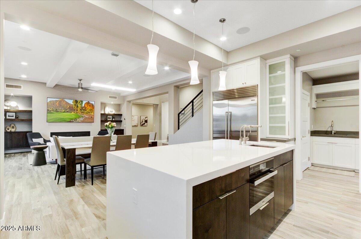 9467 E ROCKWOOD Drive