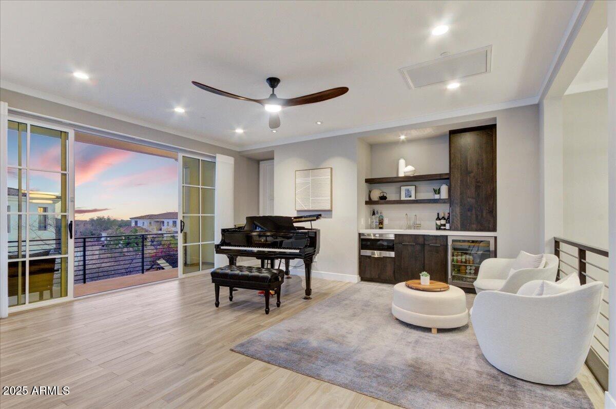 9467 E ROCKWOOD Drive