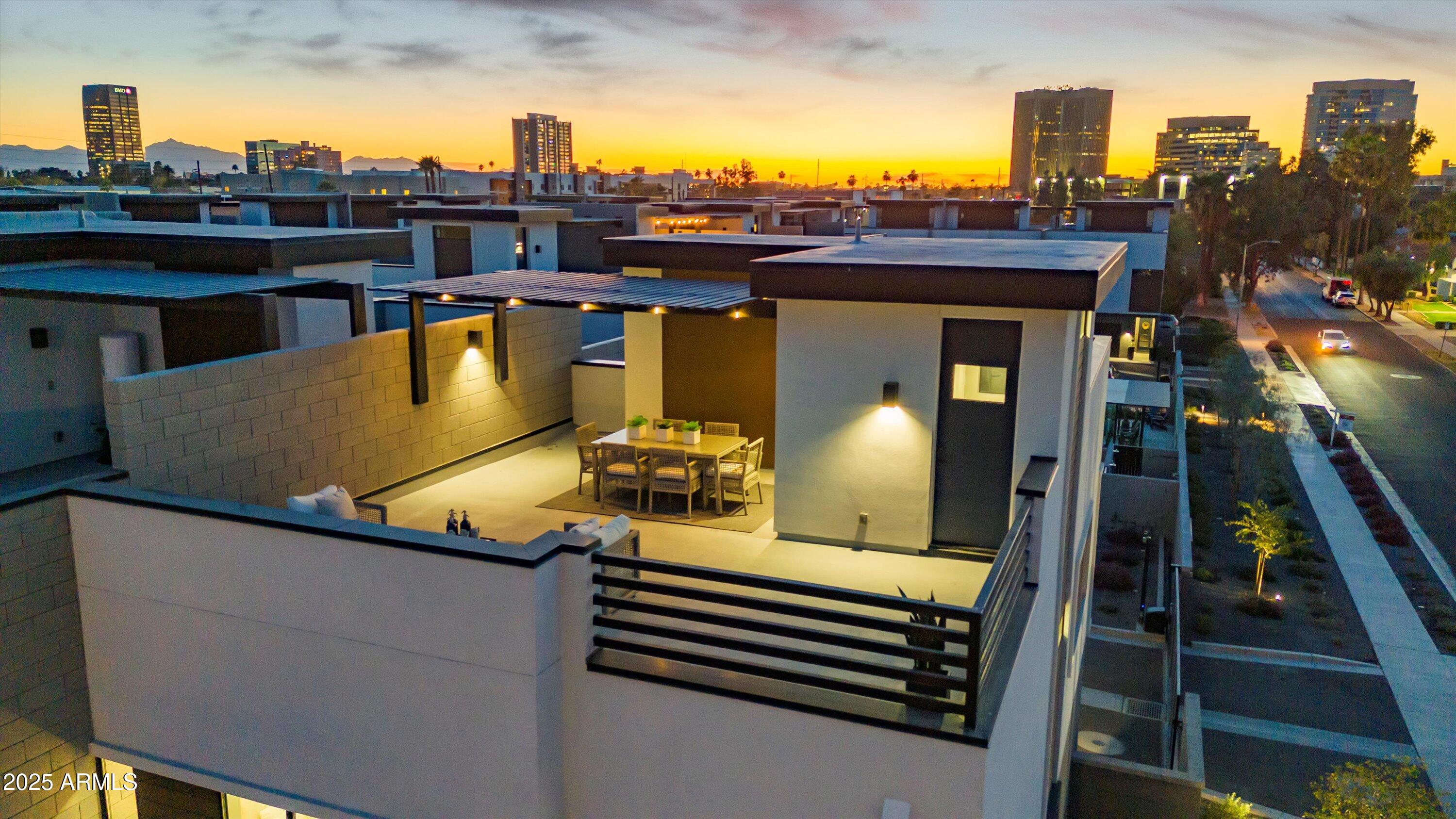 377 E WINDSOR Avenue 7