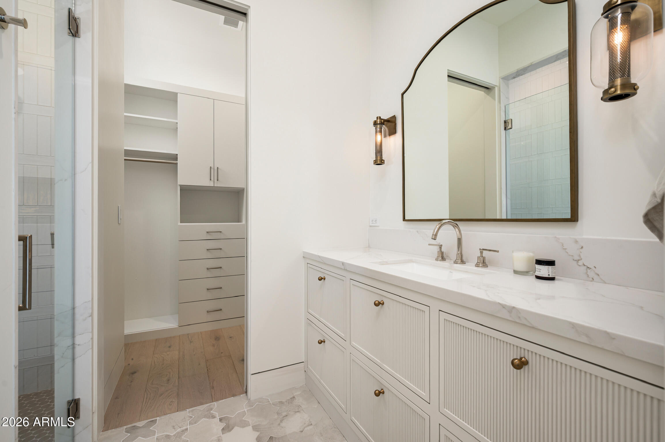 4864 E LAFAYETTE Boulevard