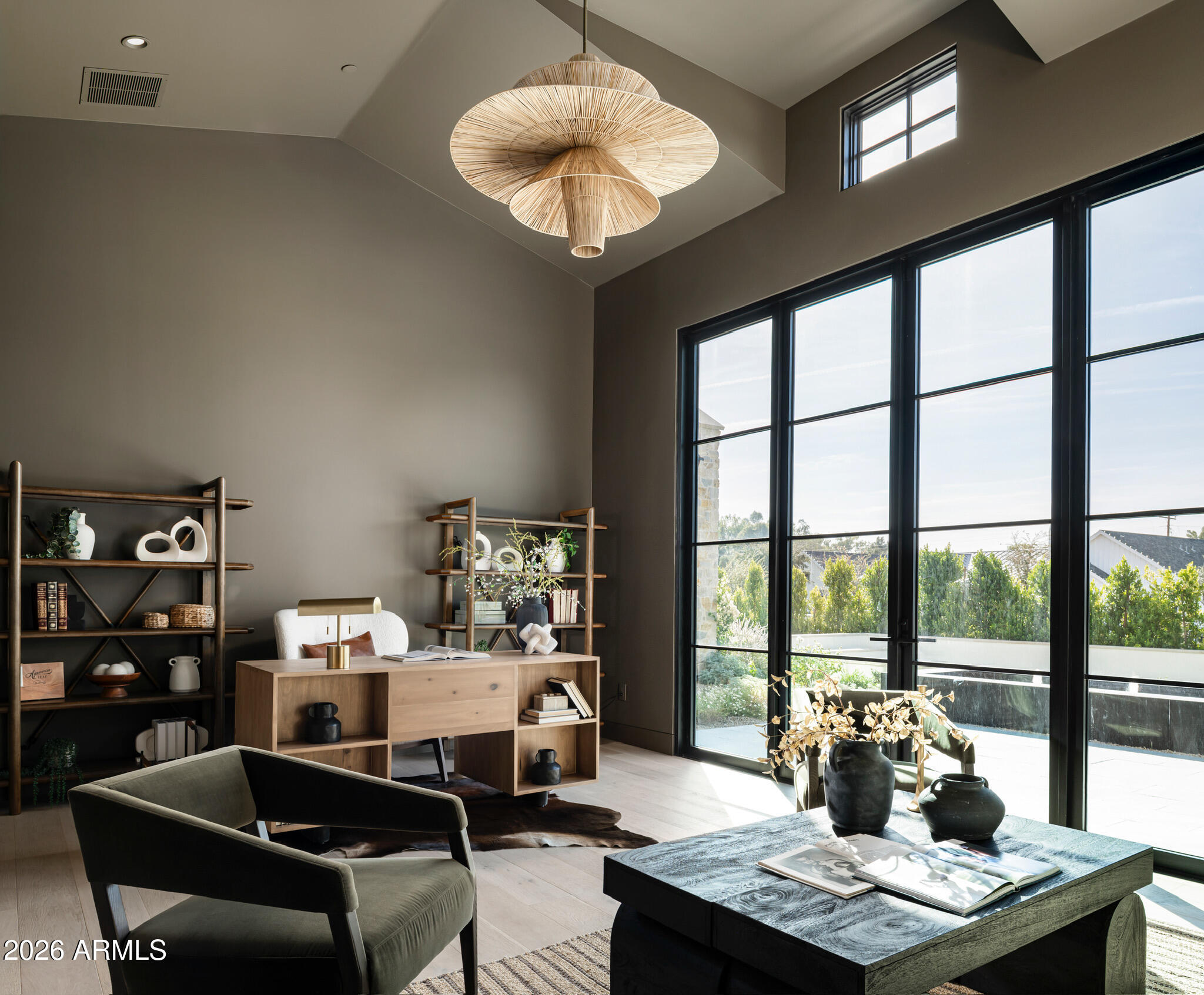 4864 E LAFAYETTE Boulevard