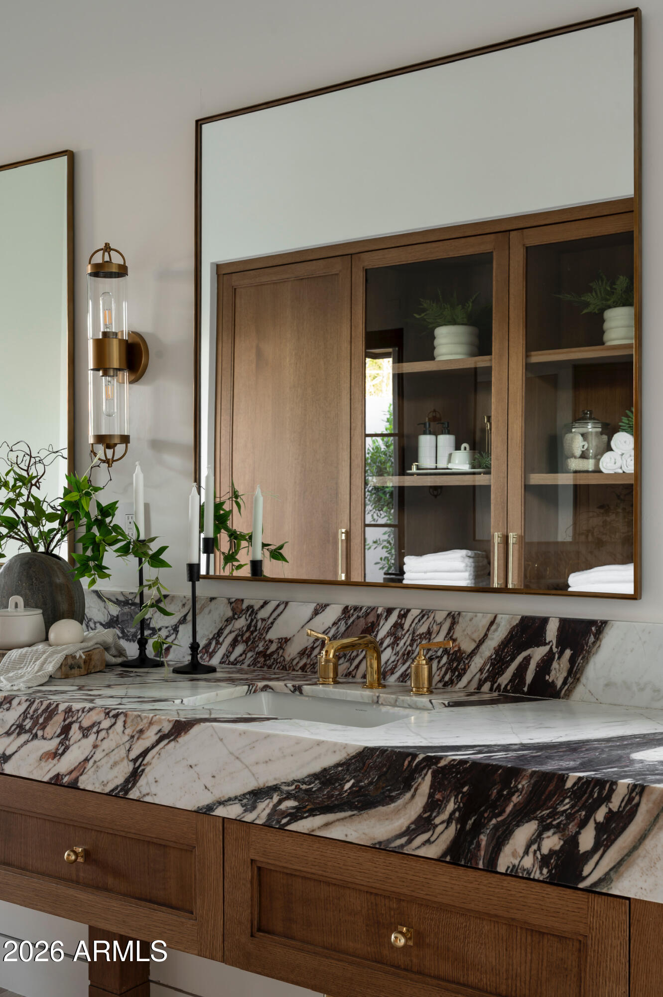 4864 E LAFAYETTE Boulevard