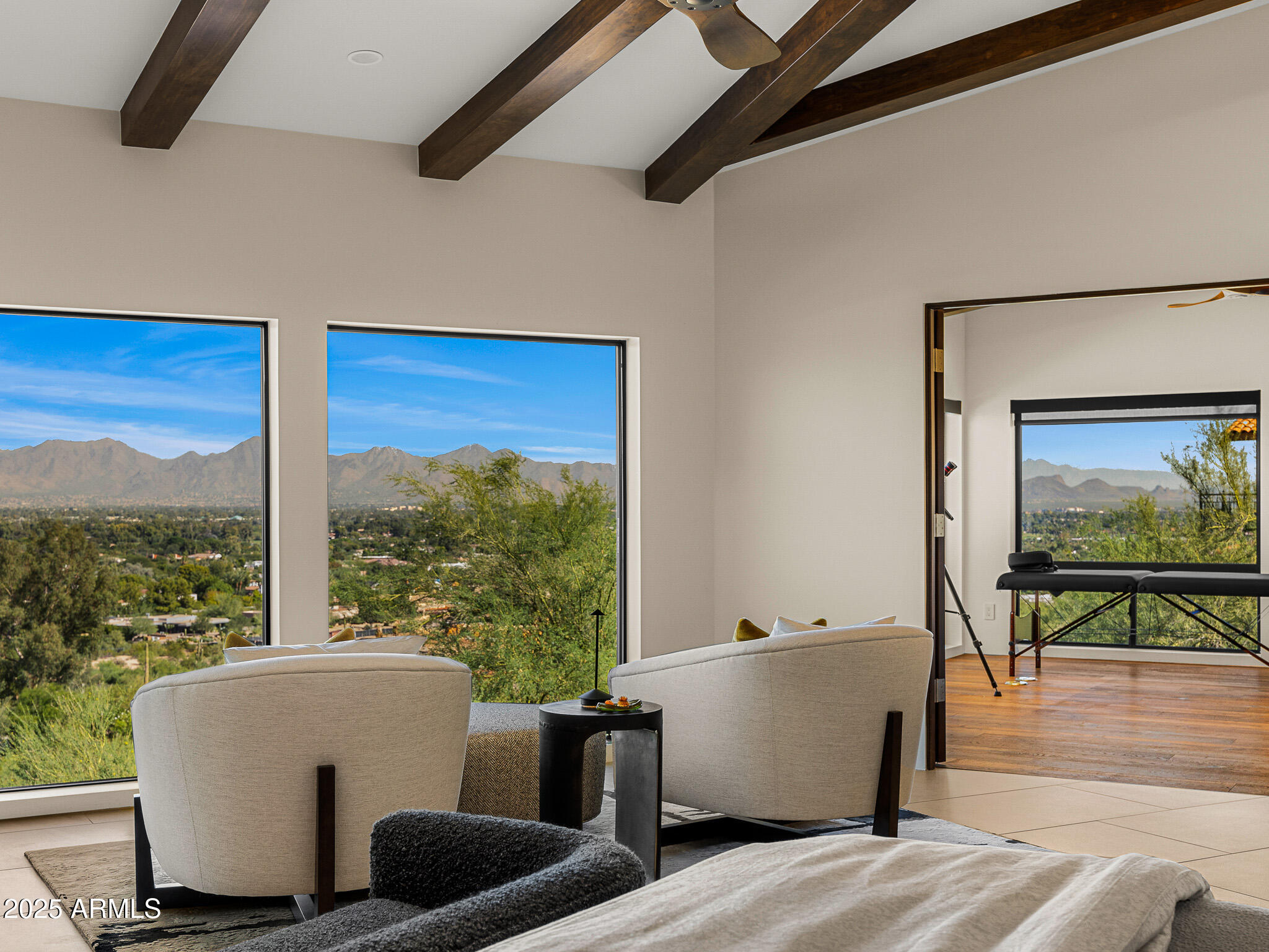 6331 E Hummingbird Lane