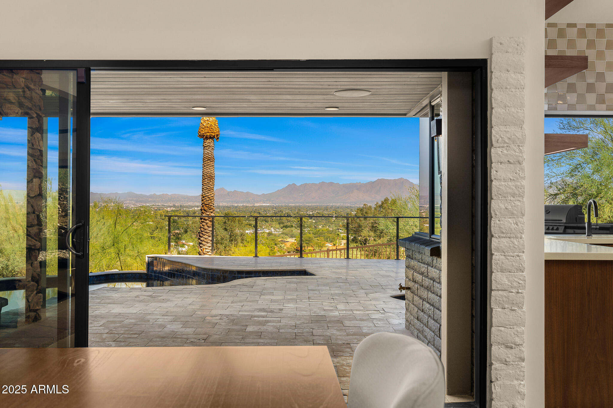 6331 E Hummingbird Lane