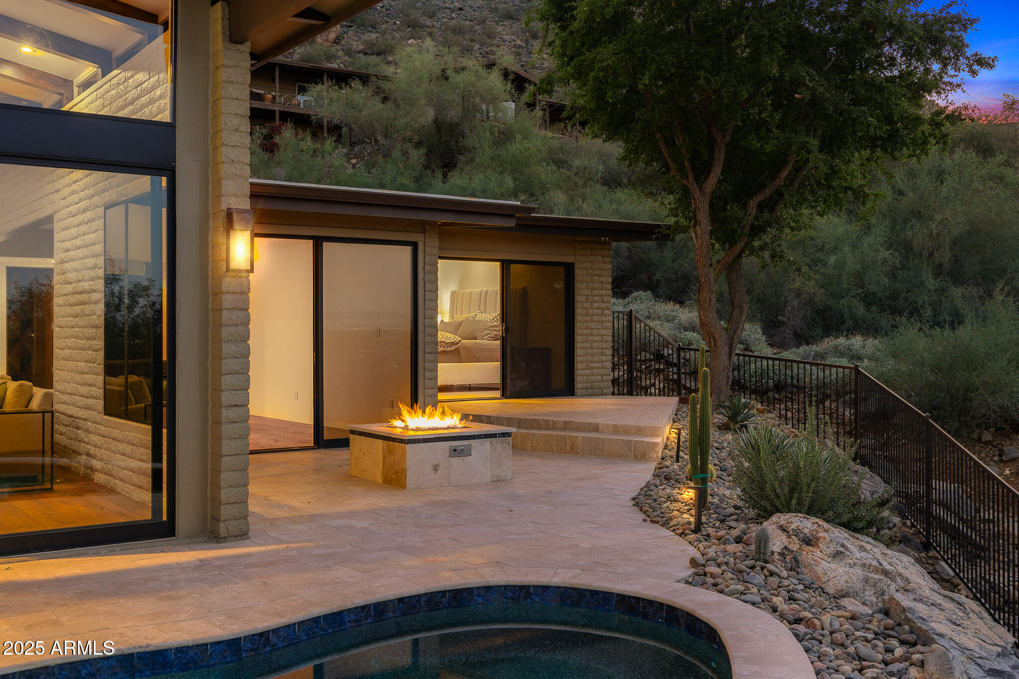 6331 E Hummingbird Lane