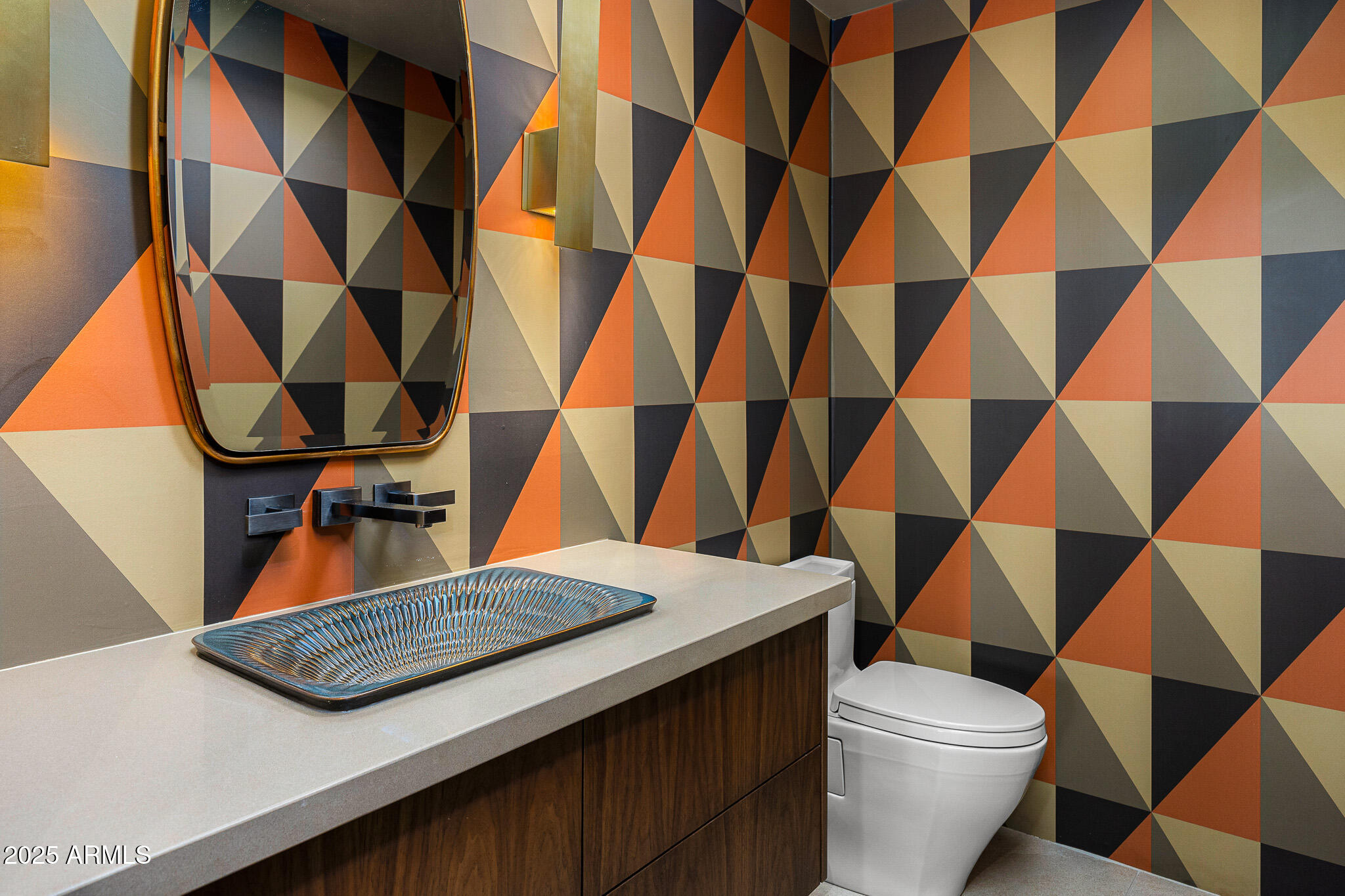 6331 E Hummingbird Lane