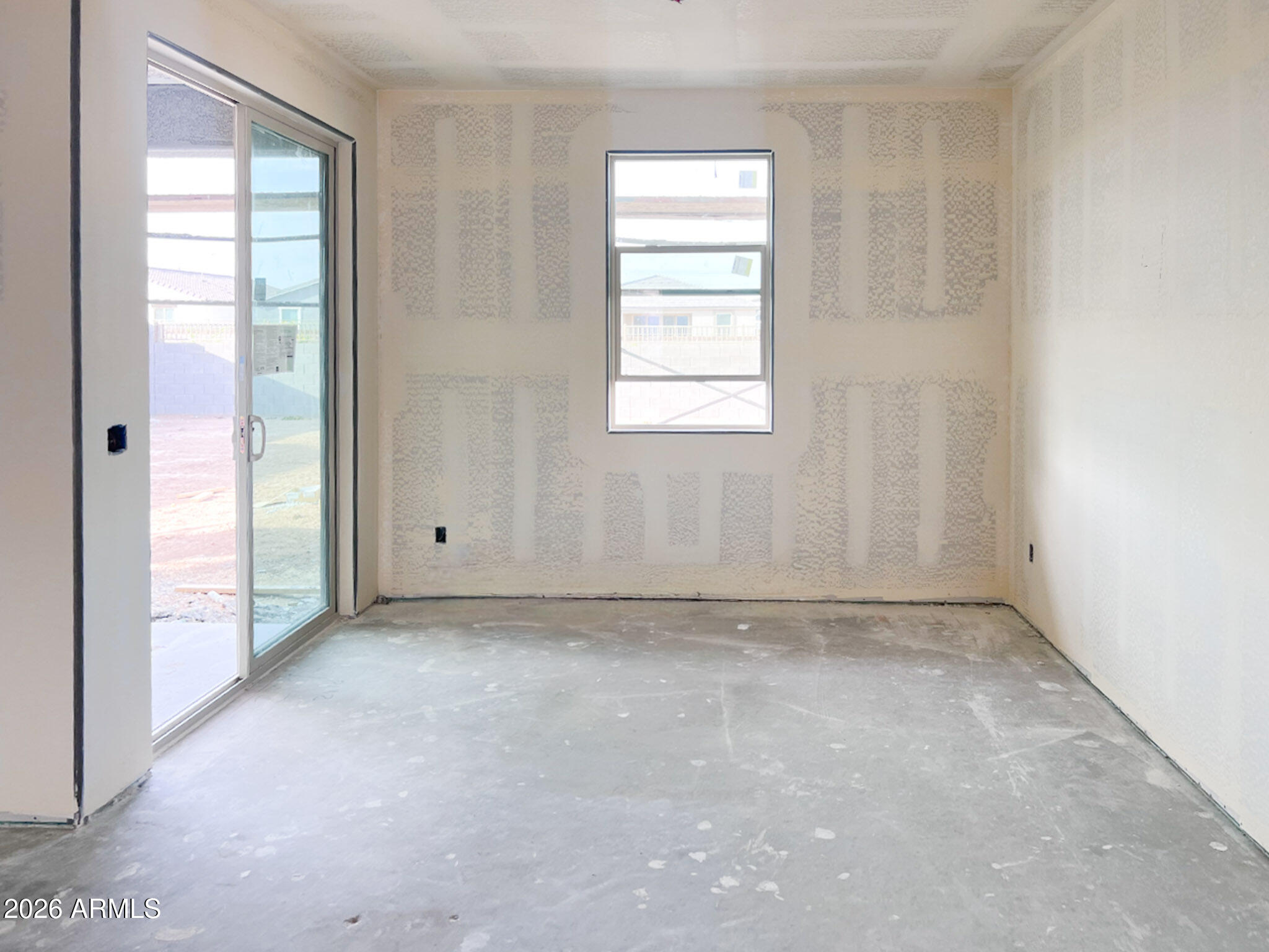 9526 W TAMARISK Avenue