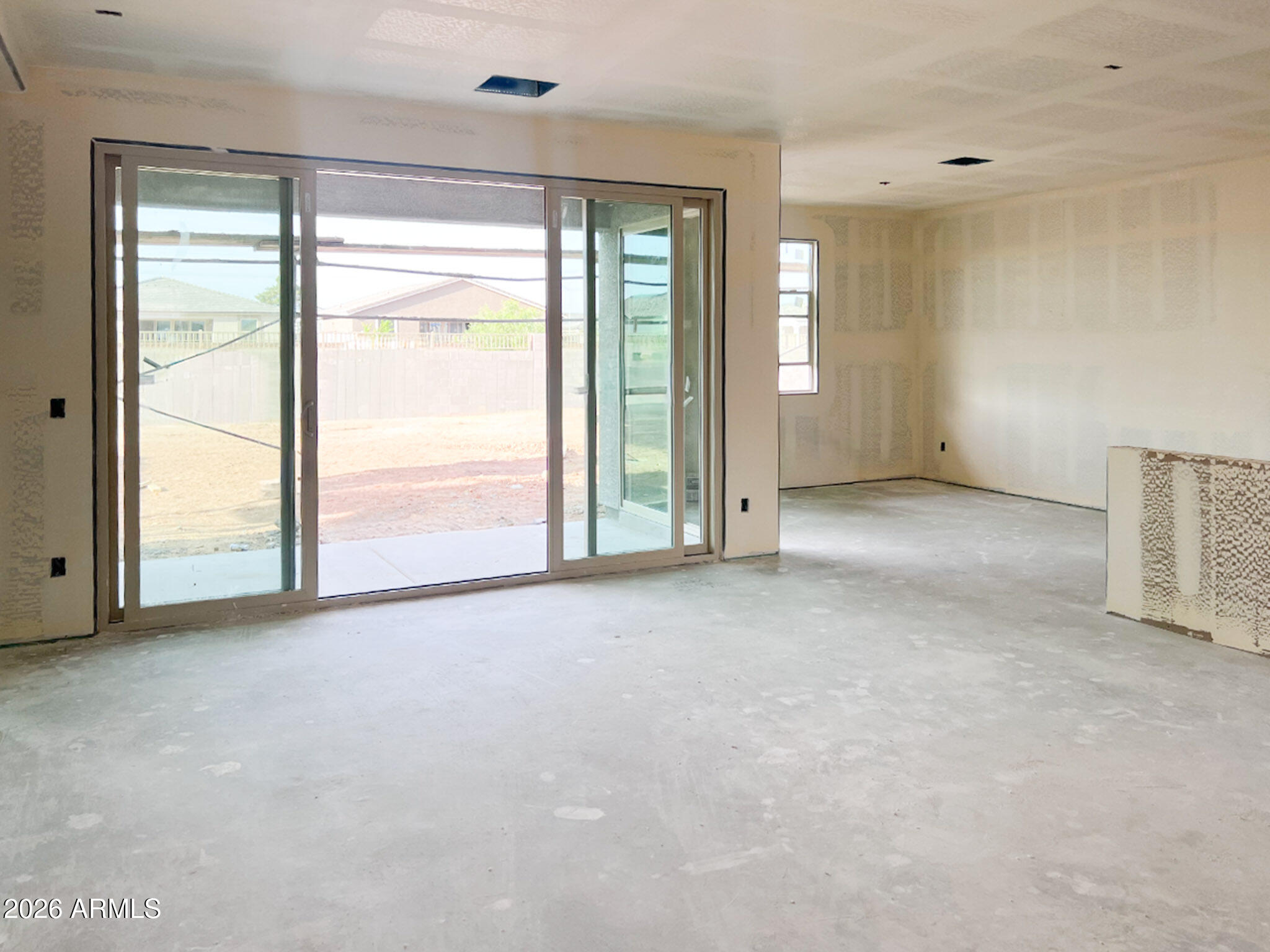 9526 W TAMARISK Avenue