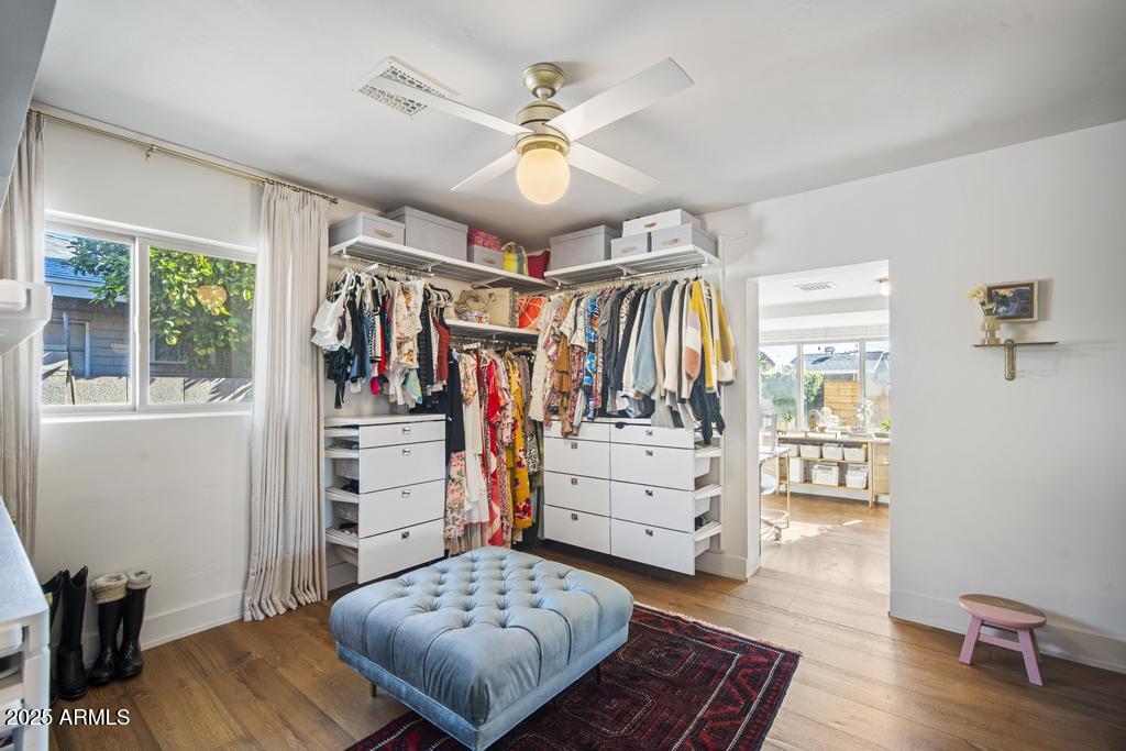 8221 E EDGEMONT Avenue