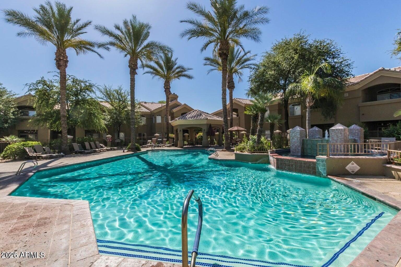 5335 E SHEA Boulevard 2082