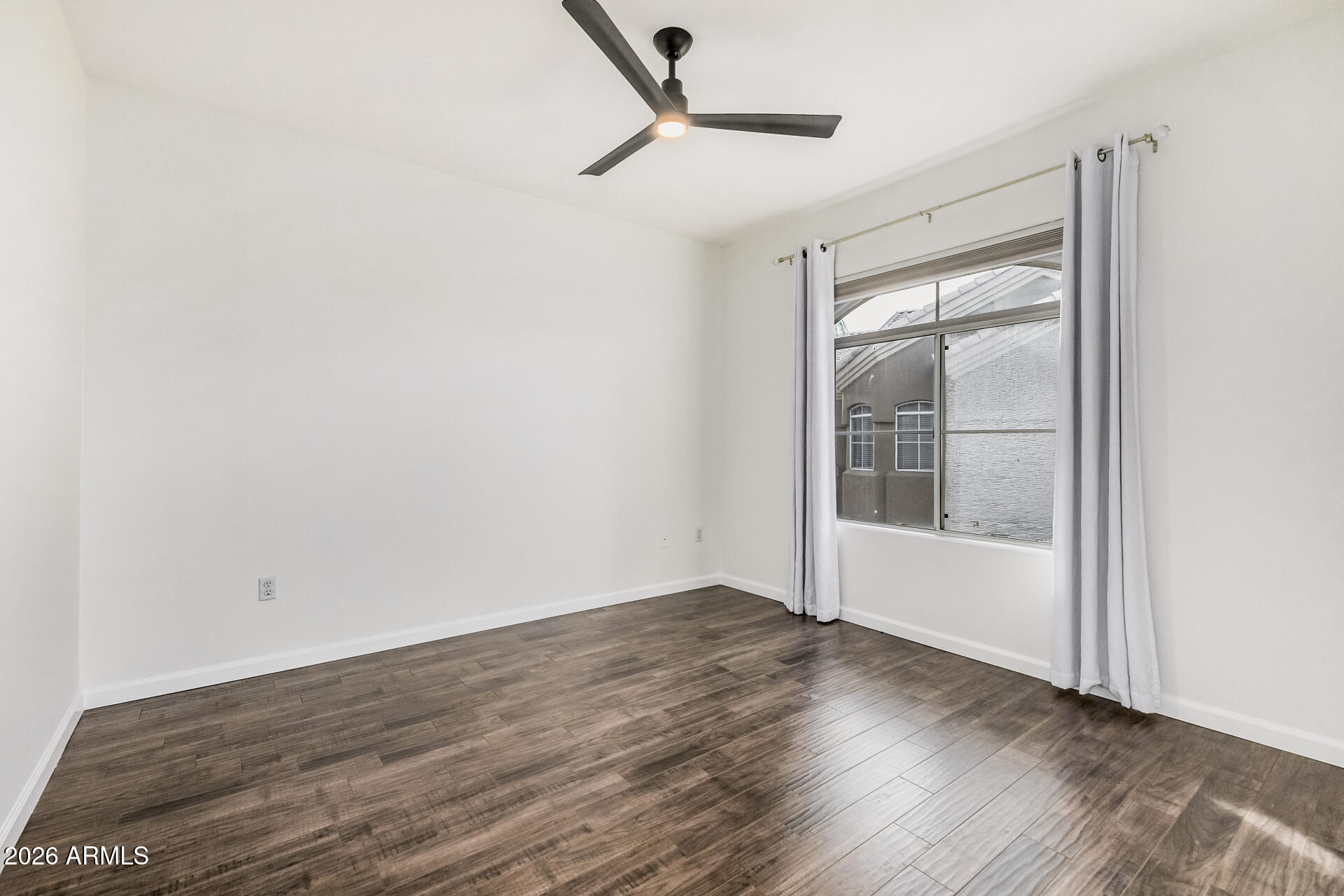 5335 E SHEA Boulevard 2082