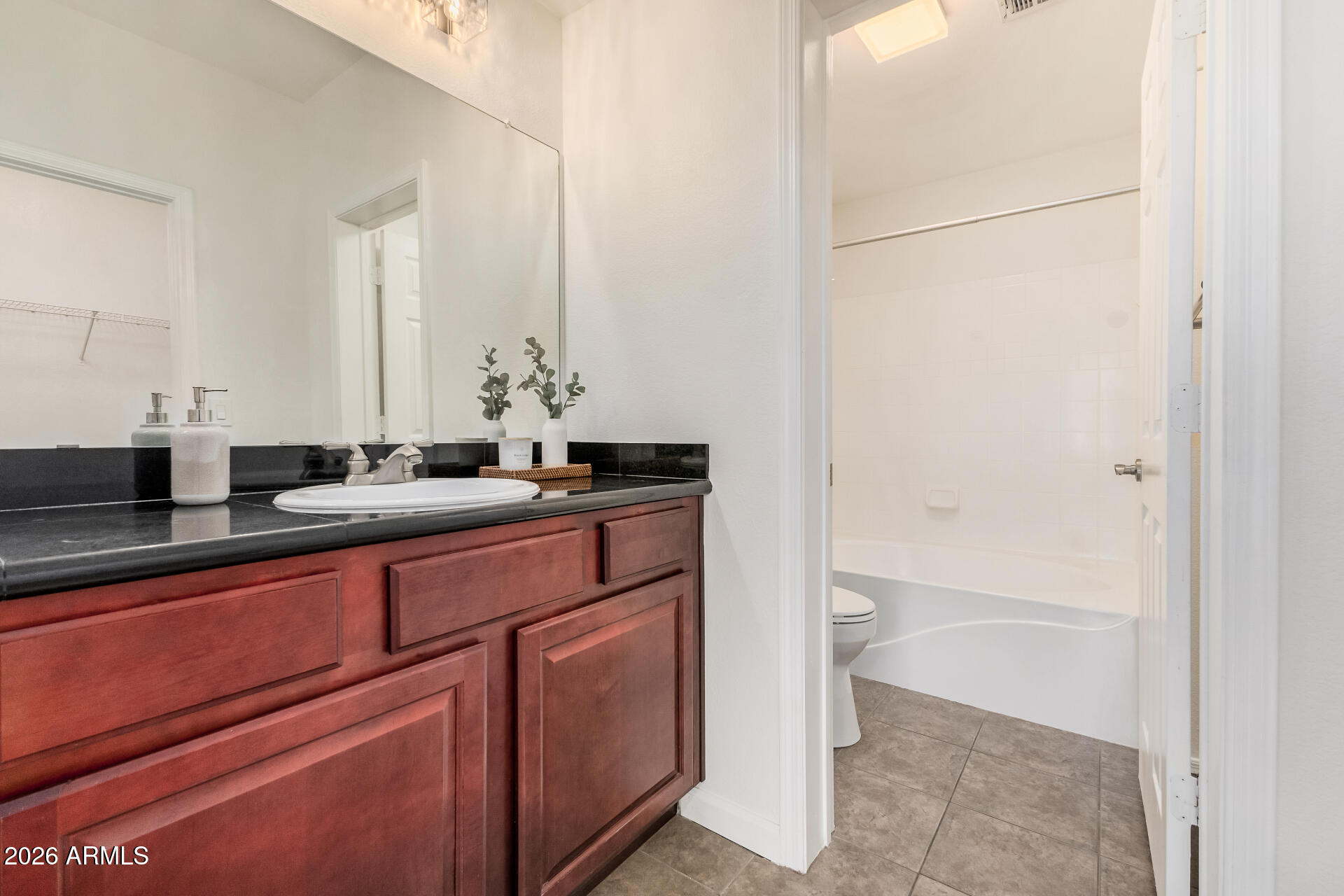 5335 E SHEA Boulevard 2082