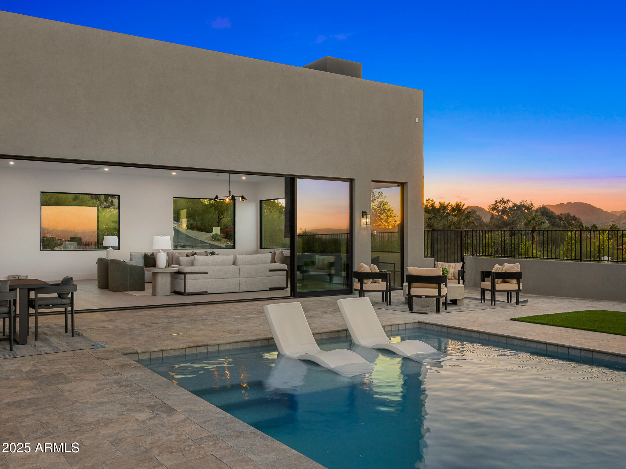 5355 E DESERT VISTA Road