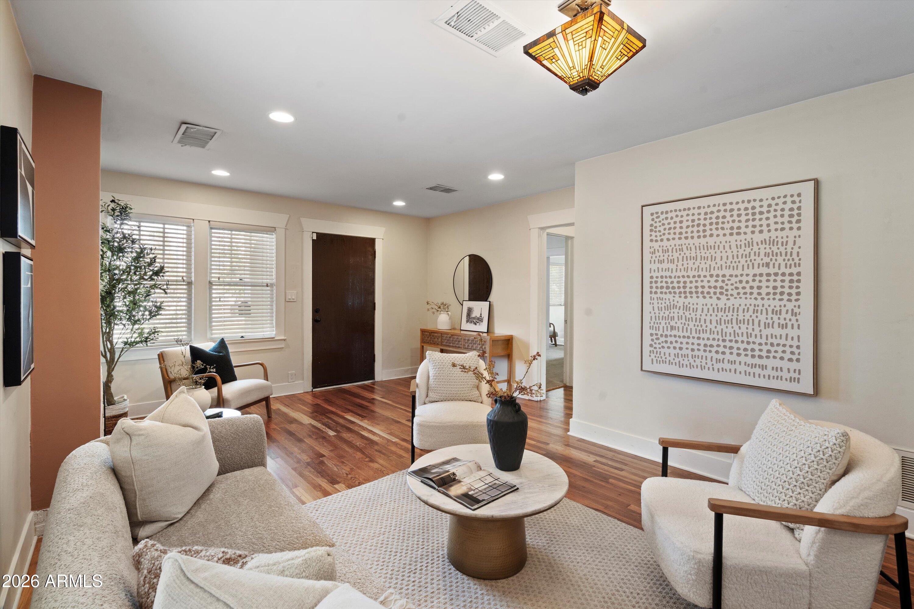 1733 E HARVARD Street