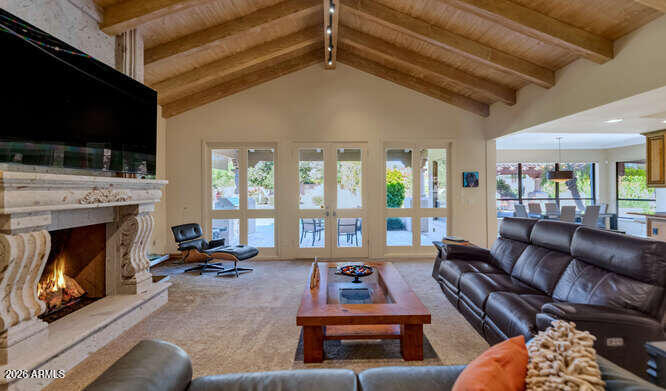 4214 E Claremont Avenue