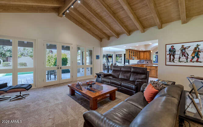 4214 E Claremont Avenue