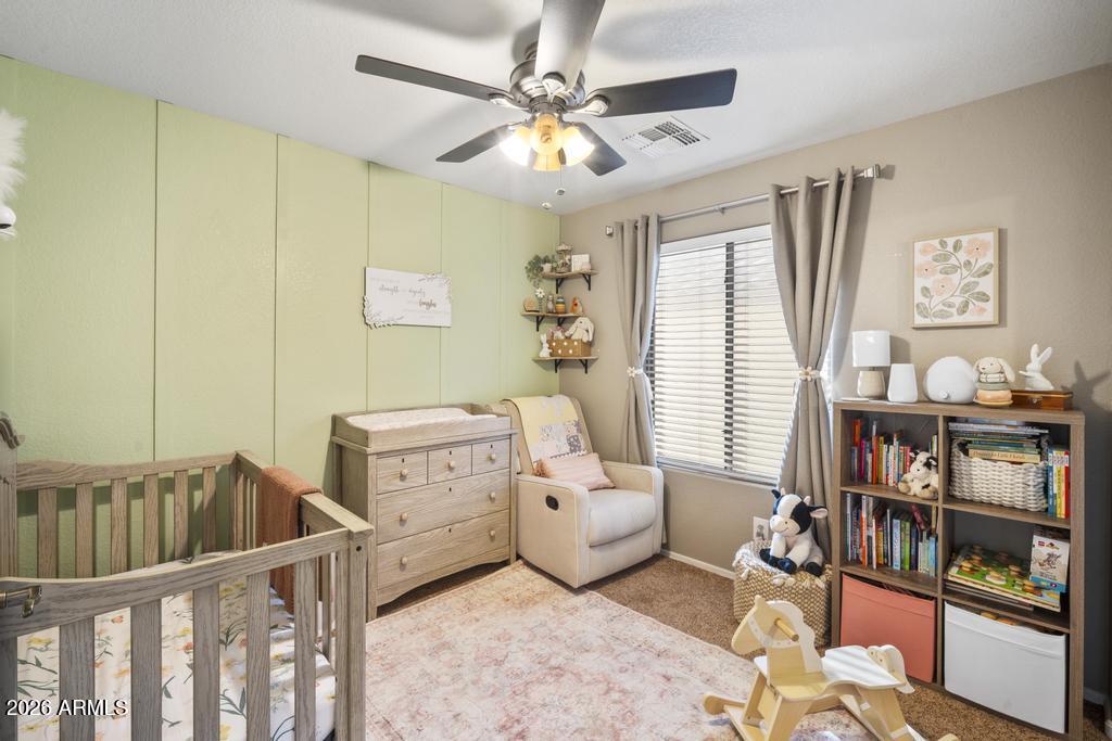 5812 E HOLMES Avenue