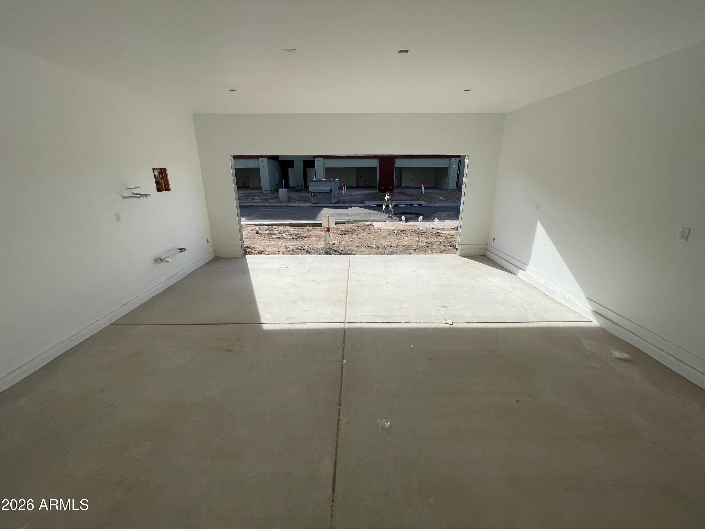 602 E WILLETTA Street