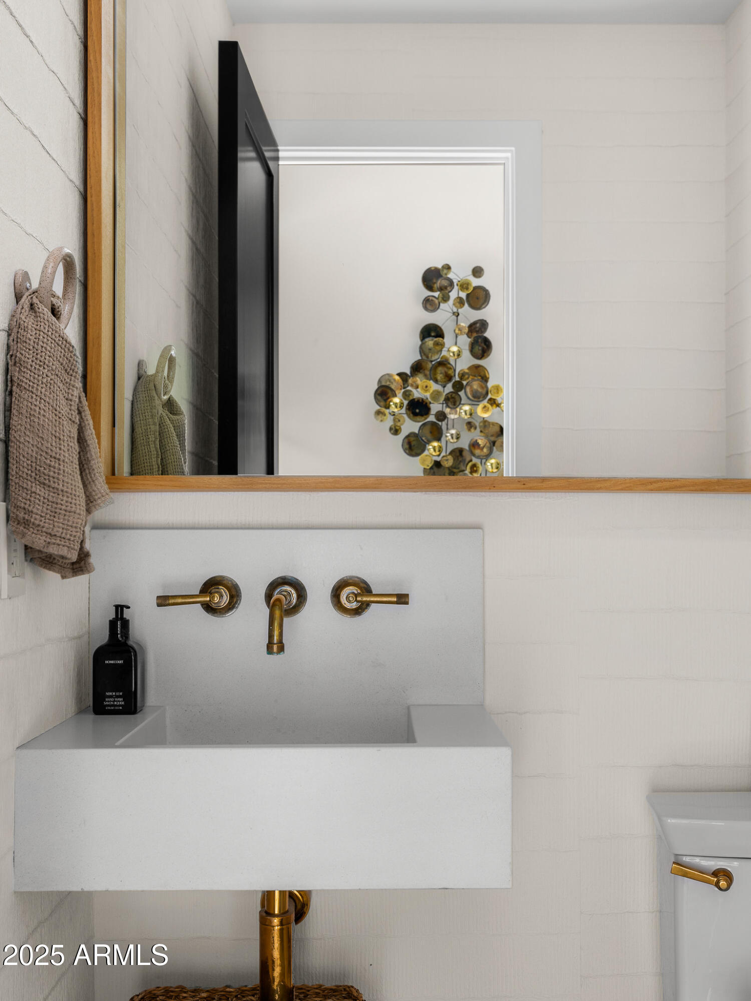 6200 E NAUMANN Drive