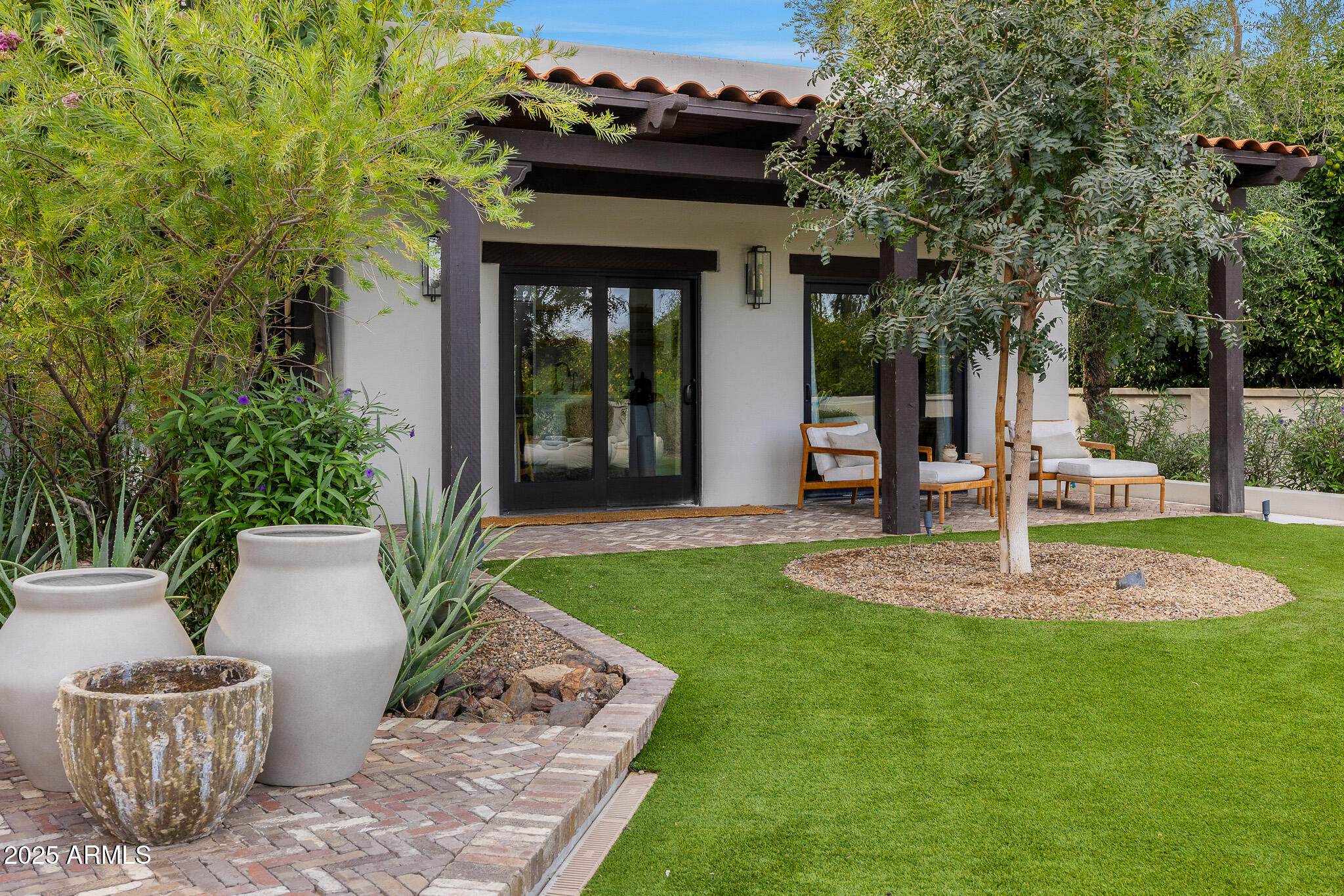 6200 E NAUMANN Drive