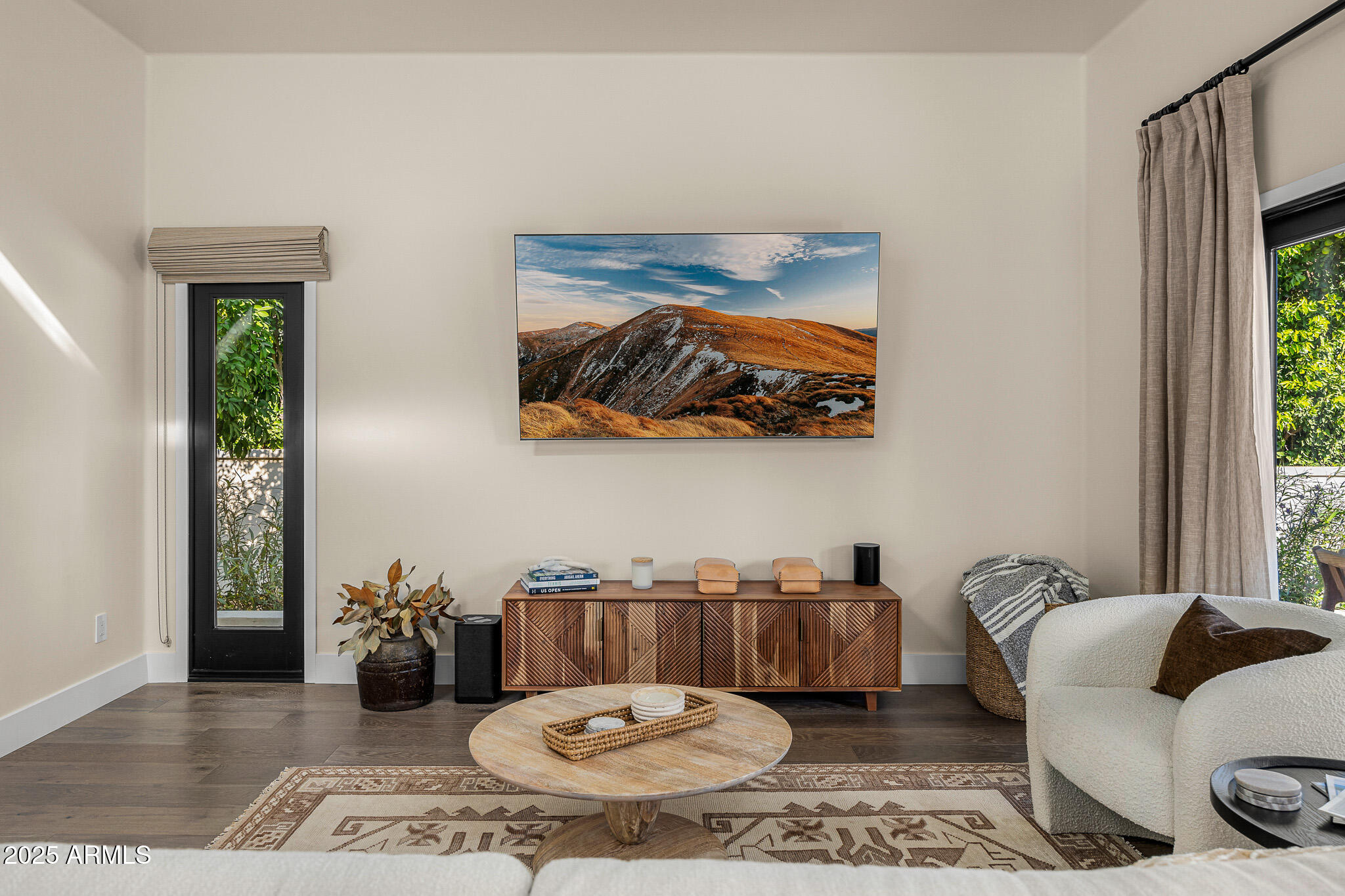 6200 E NAUMANN Drive