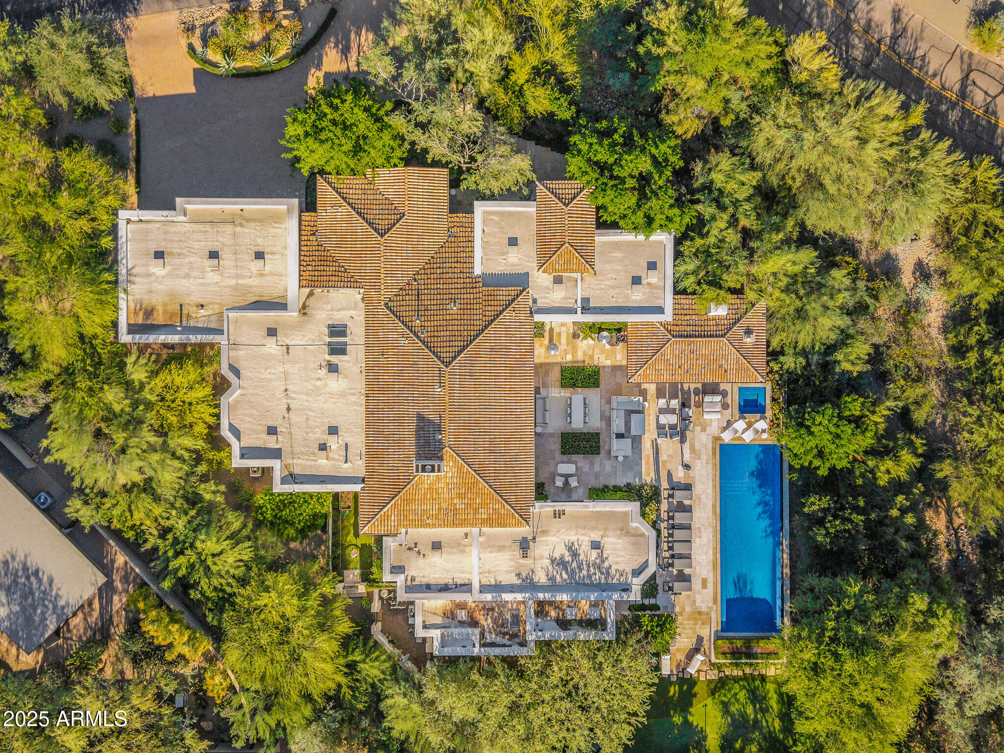 6650 N HILLSIDE Drive