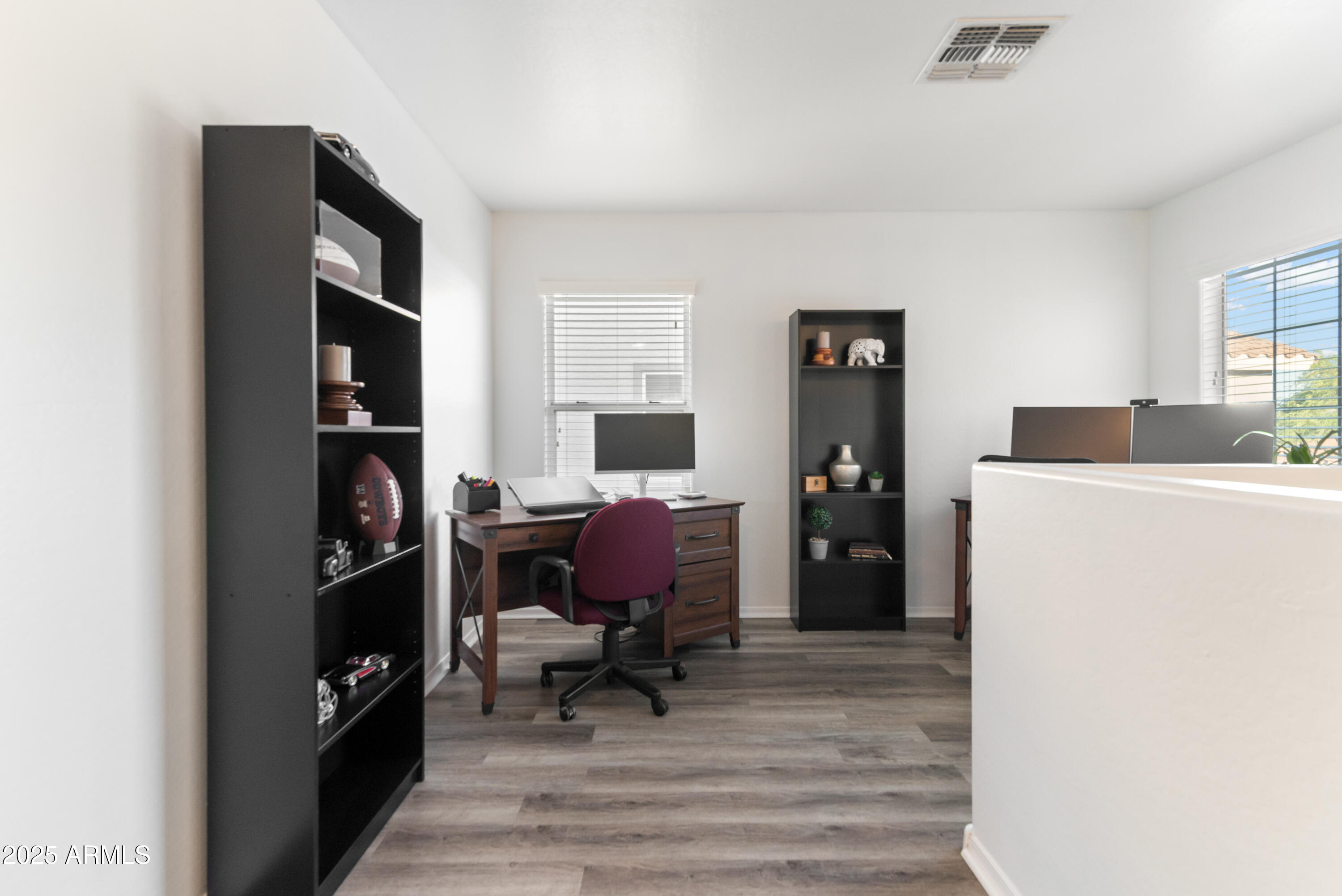 41172 W CAHILL Drive