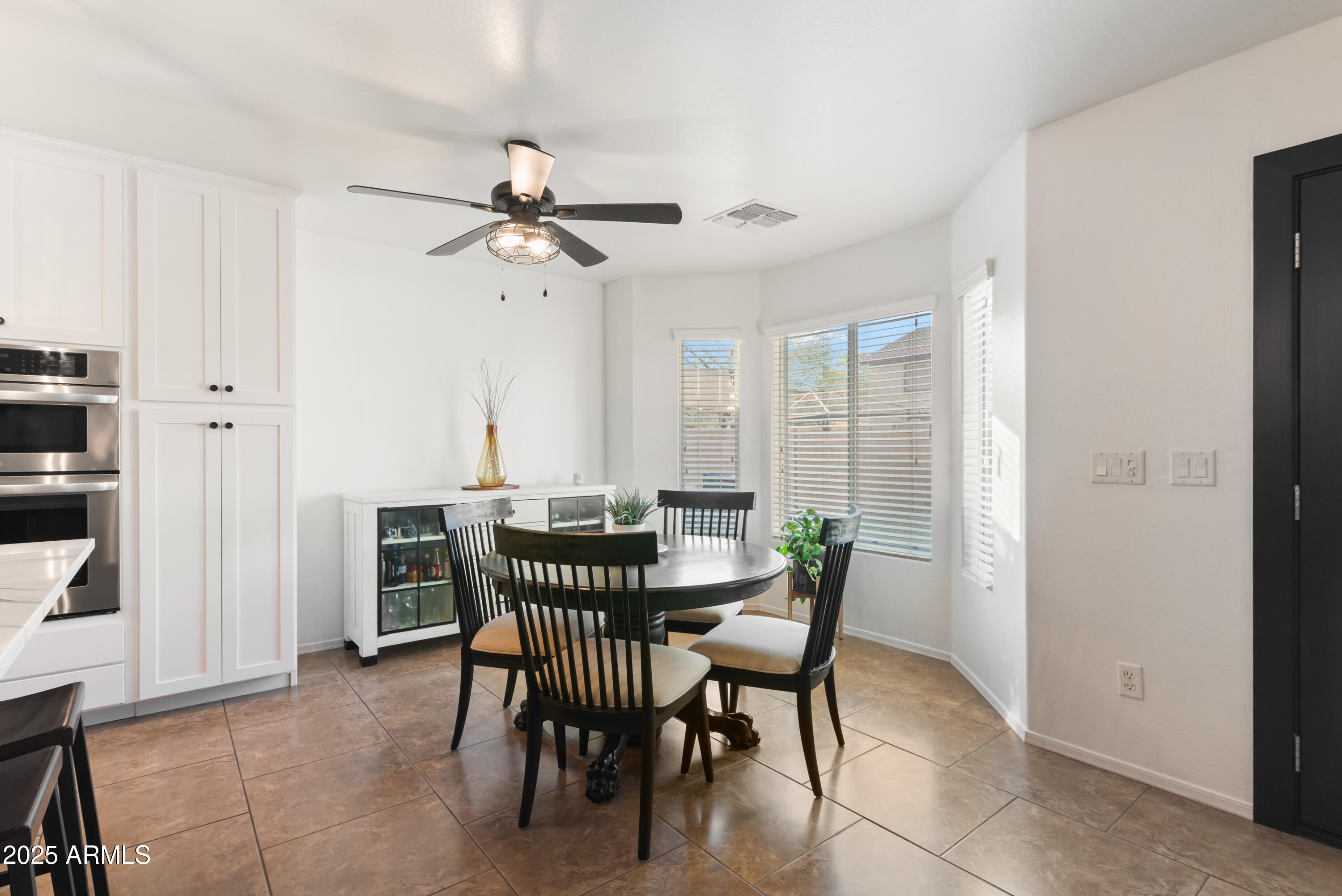 41172 W CAHILL Drive