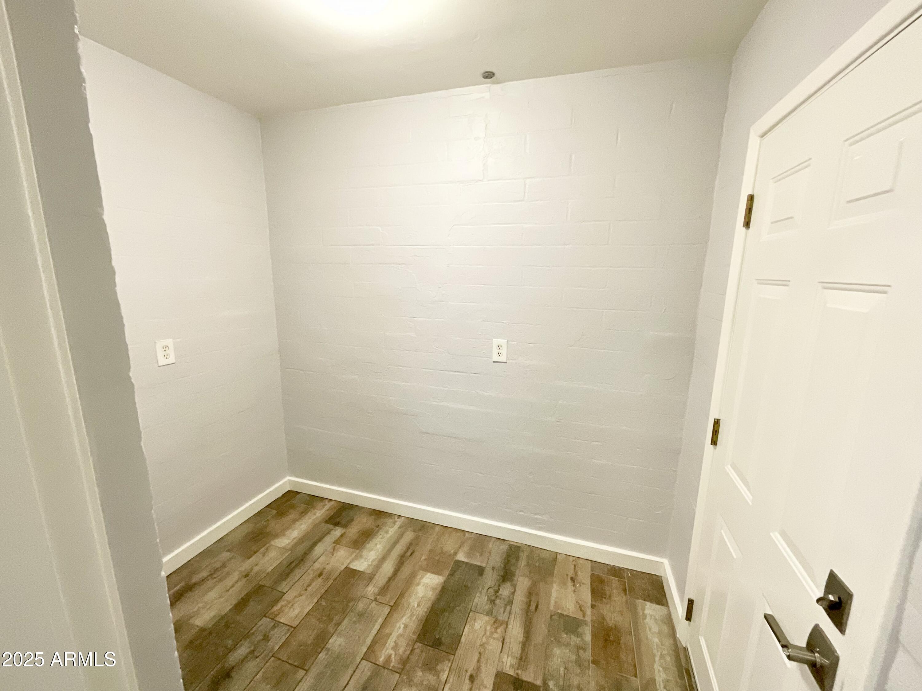 1705 W CAMPBELL Avenue