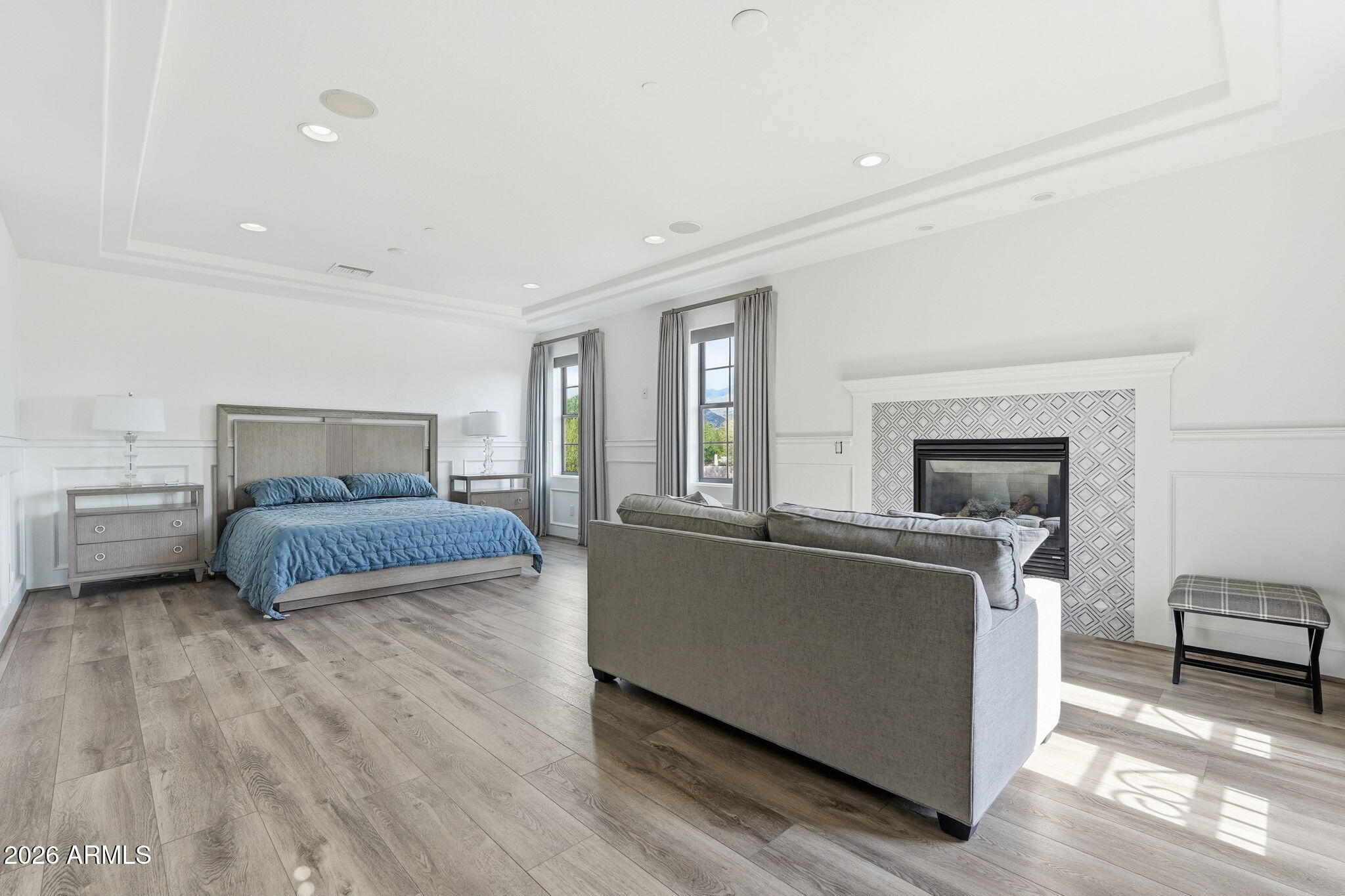 9832 E EDGESTONE Drive