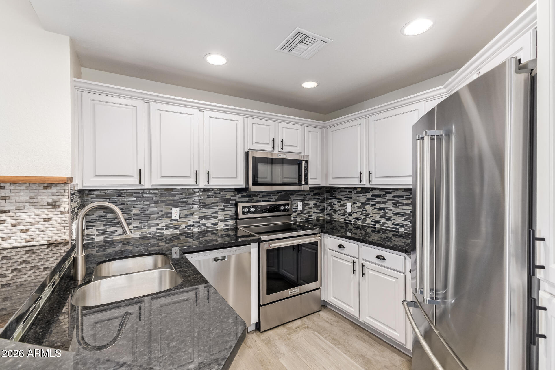 7887 N 16TH Street 123