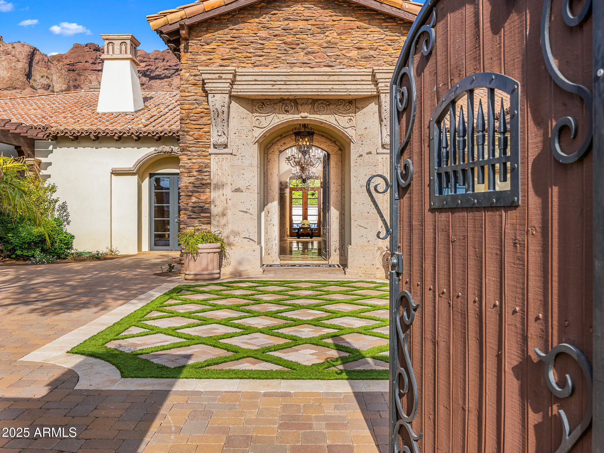 4838 E Palomino Road