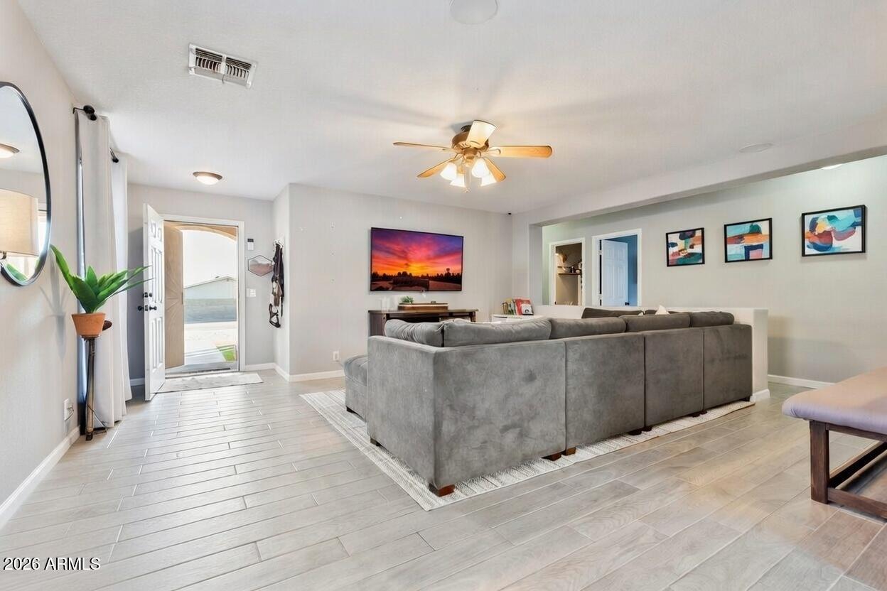 11246 E SUNLAND Avenue