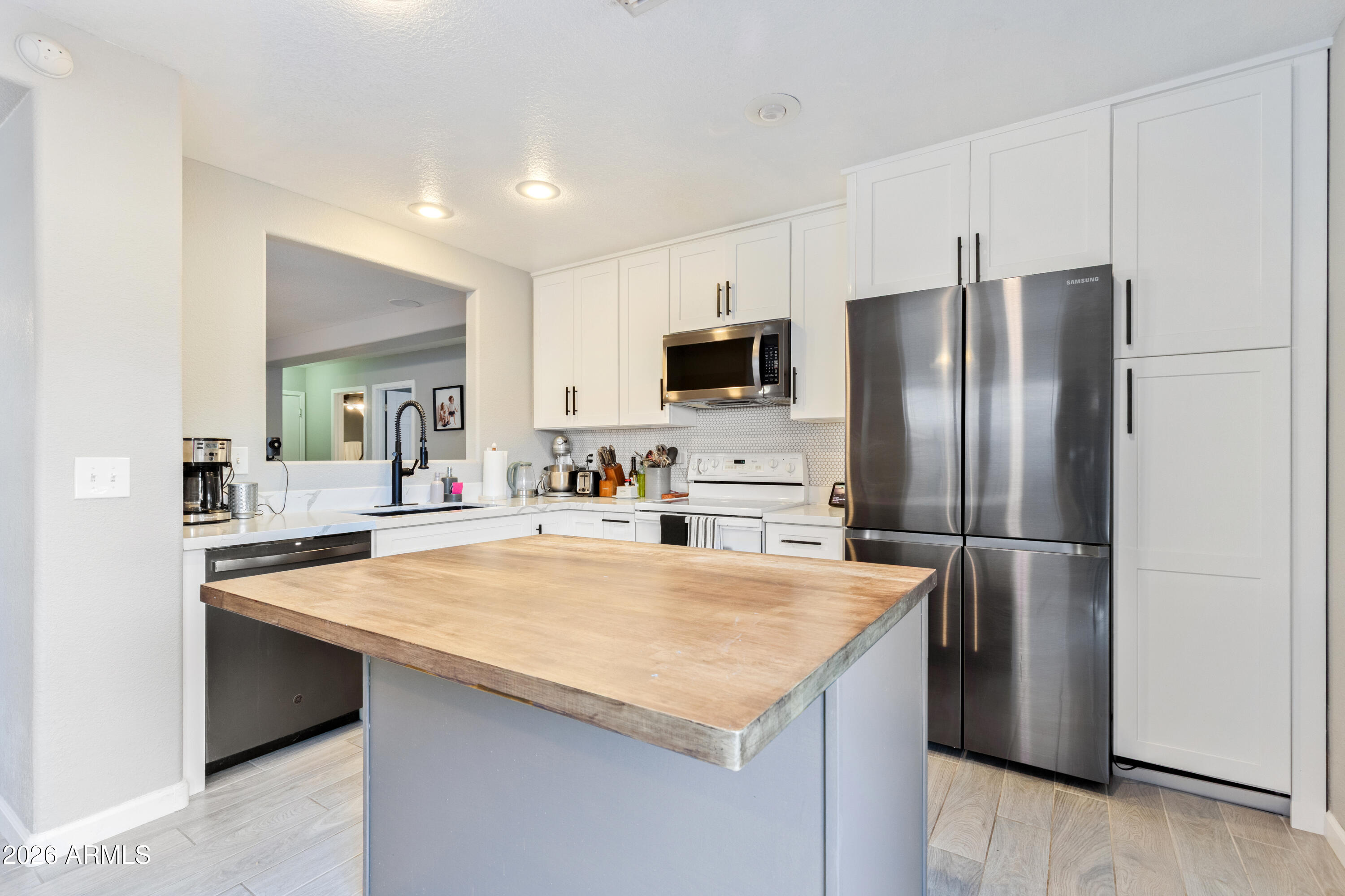 11246 E SUNLAND Avenue