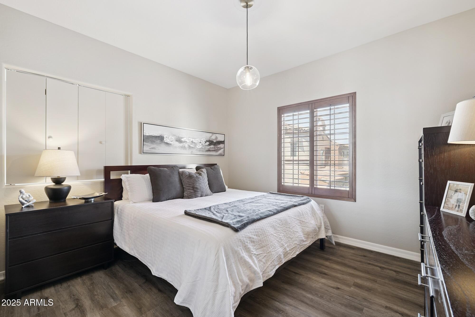 3935 E ROUGH RIDER Road 1024